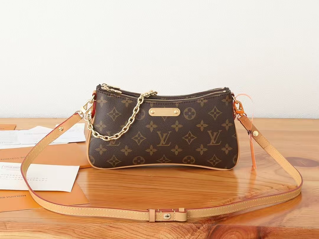 Louis Vuitton Pochette Liv Monogram -Handbags