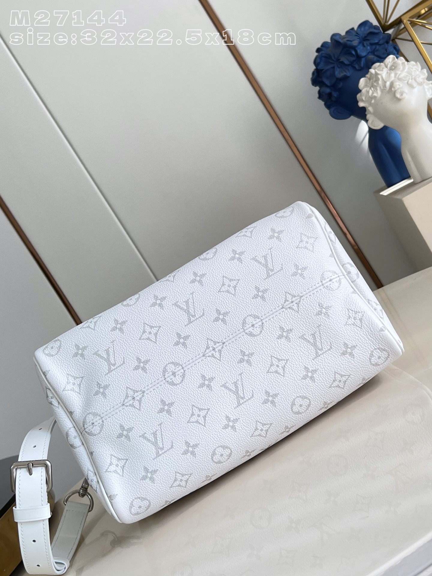 Louis Vuitton Speedy P9 Bandouliere 30 White