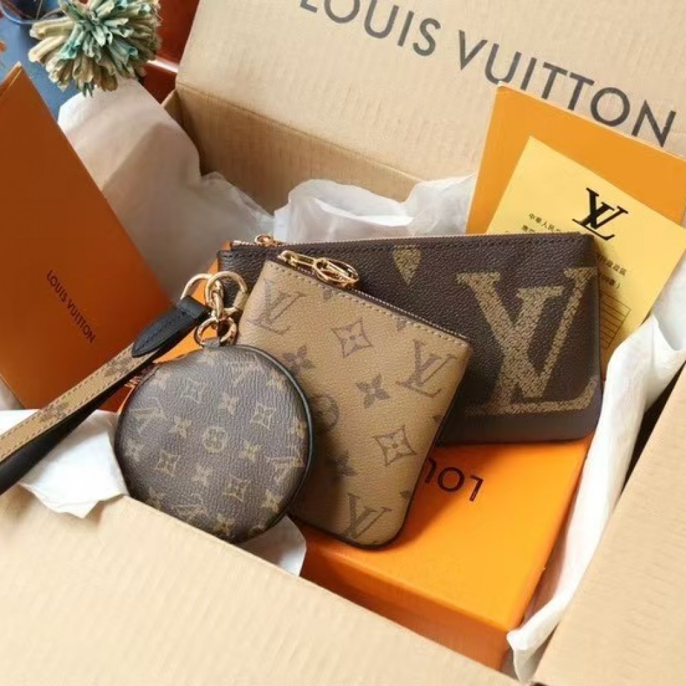 Louis Vuitton PochetteTrio Wristlet Pouch