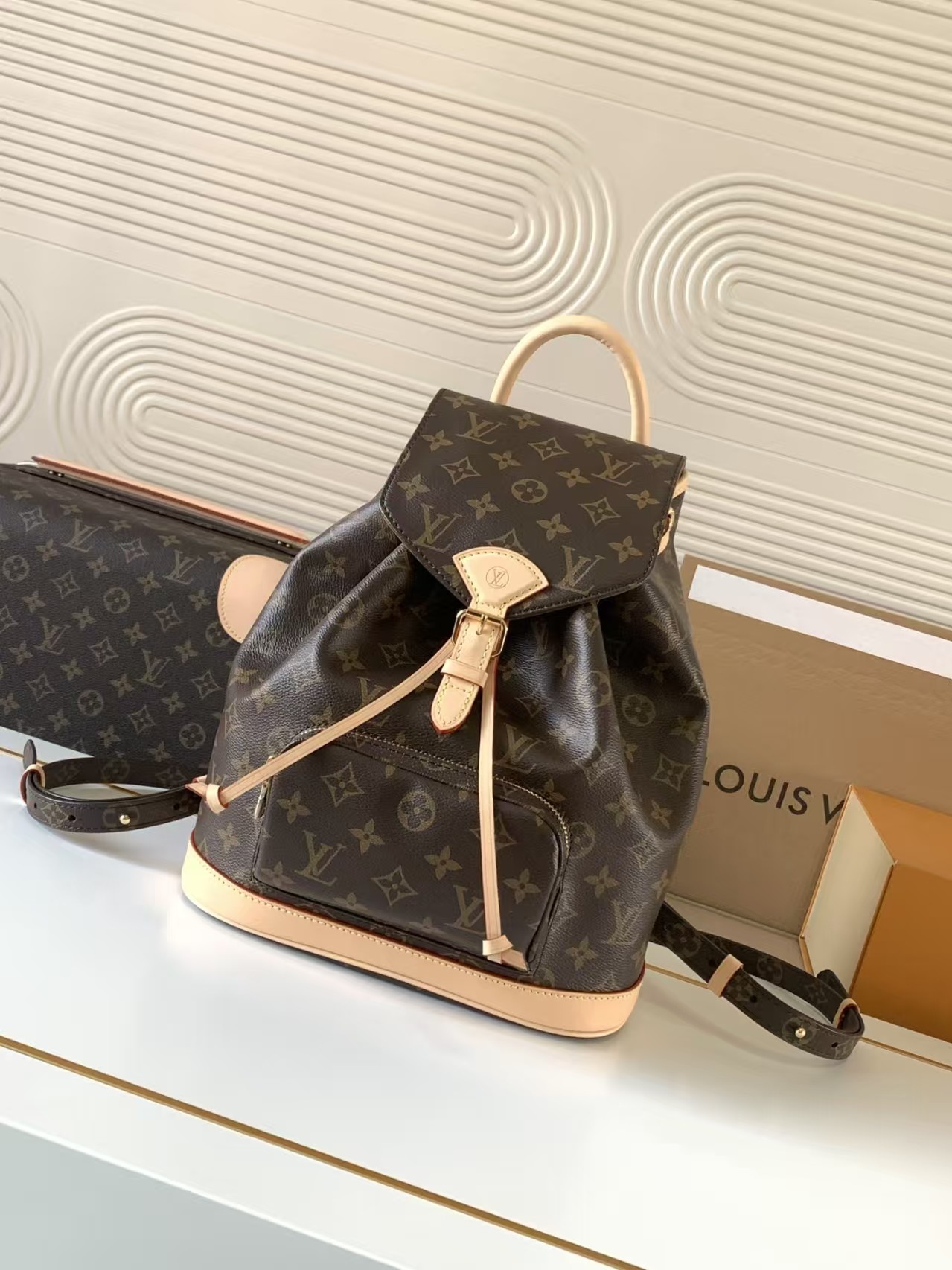 Louis Vuitton Montsouris PM Monogram -Handbags