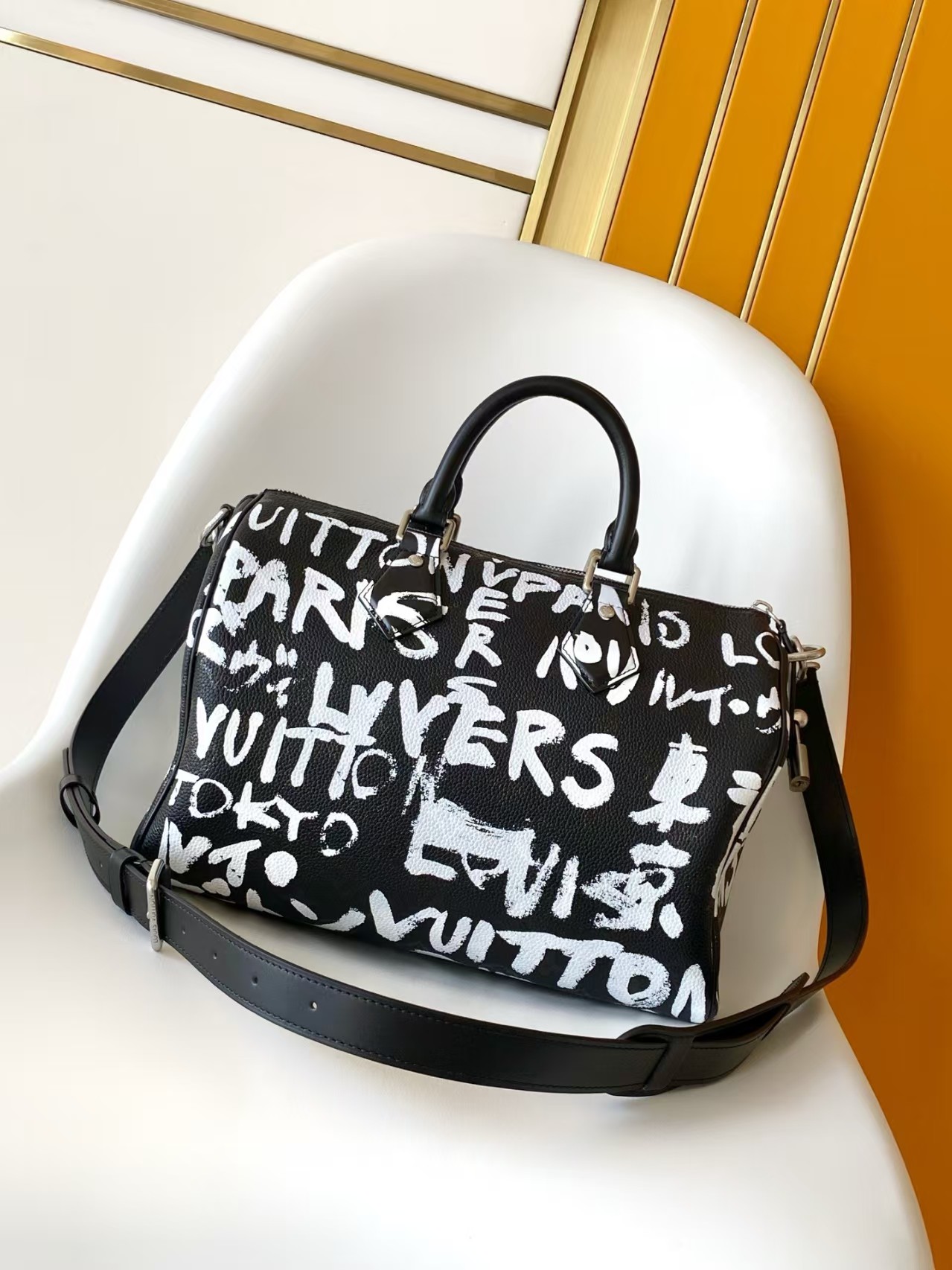 Louis Vuitton Speedy P9 Bandouliere 30 Scribble Autres Cuirs Monogram