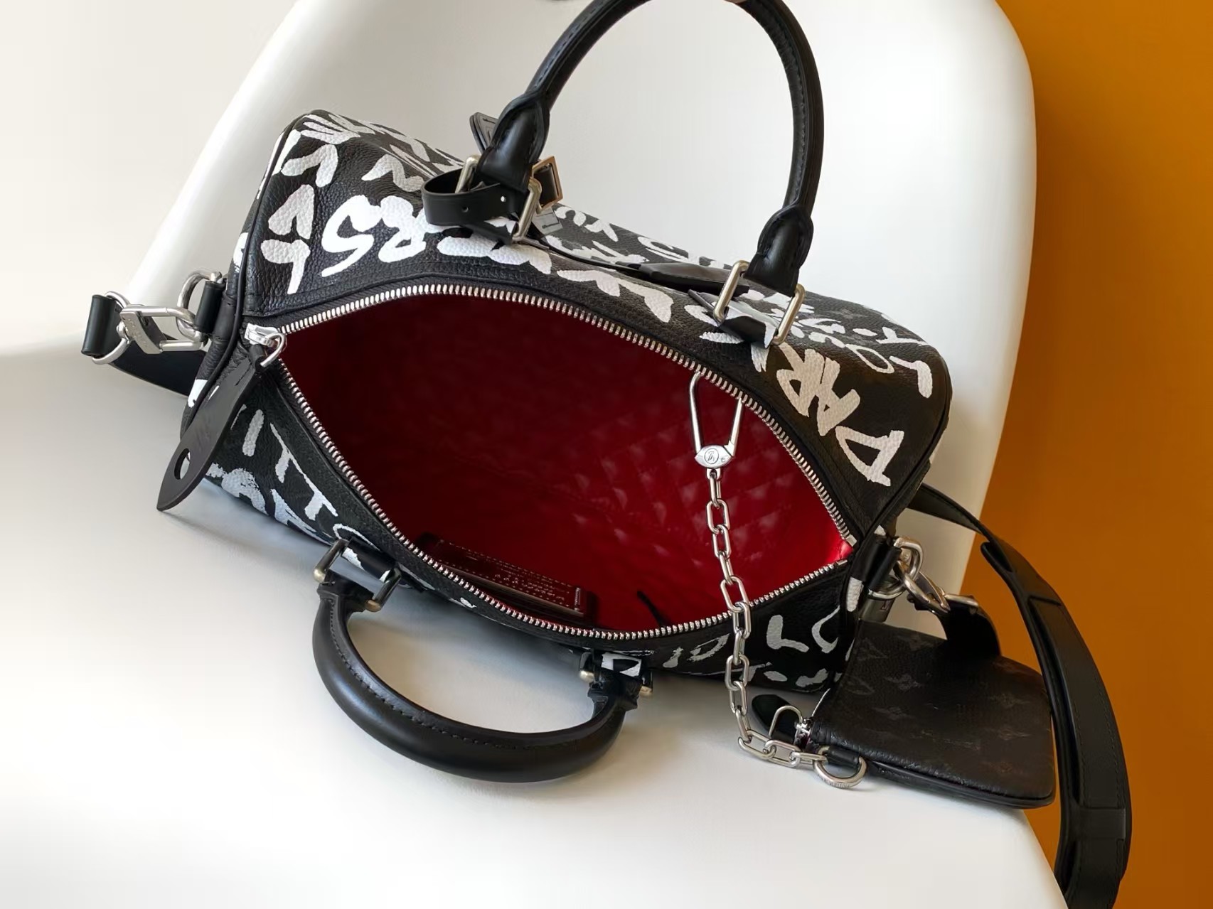 Louis Vuitton Speedy P9 Bandouliere 30 Scribble Autres Cuirs Monogram