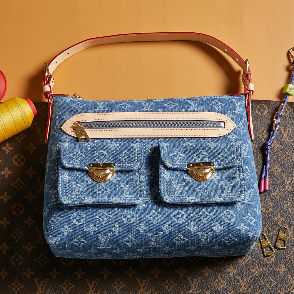 Louis Vuitton Baggy Monogram Denim -Bleu Denim