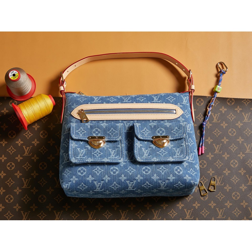 Louis Vuitton Baggy Monogram Denim -Bleu Denim