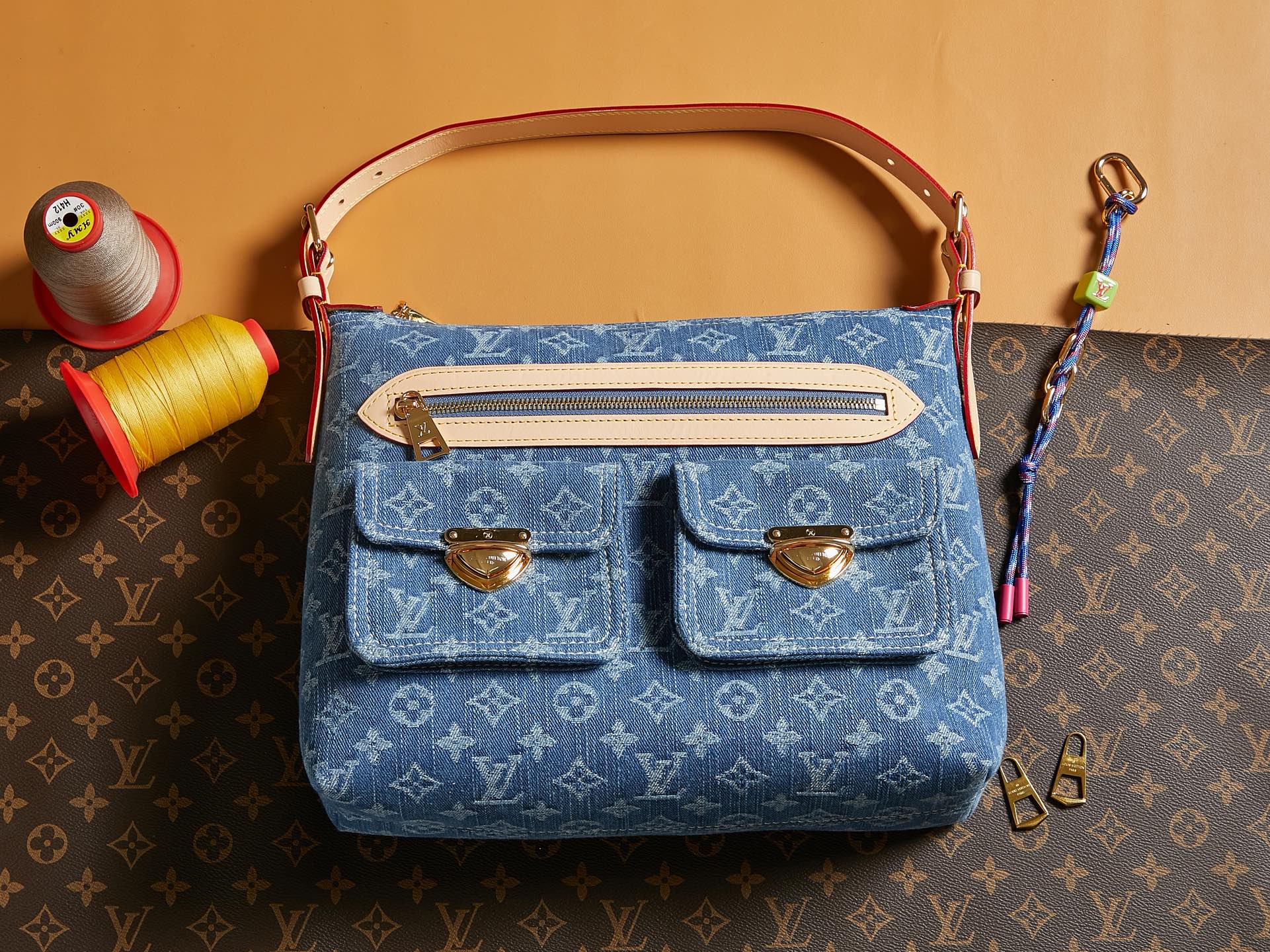 Louis Vuitton Baggy Monogram Denim -Bleu Denim