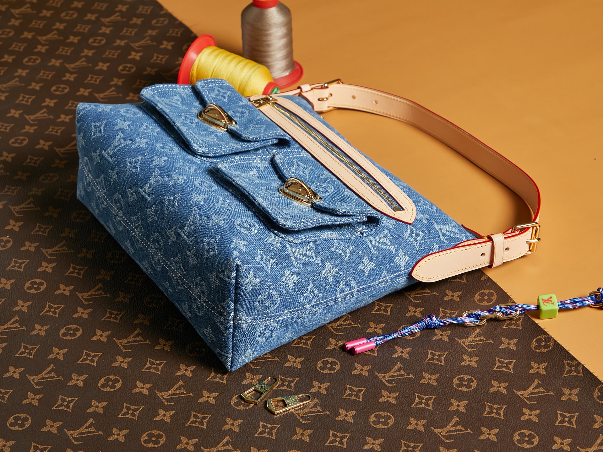Louis Vuitton Baggy Monogram Denim -Bleu Denim