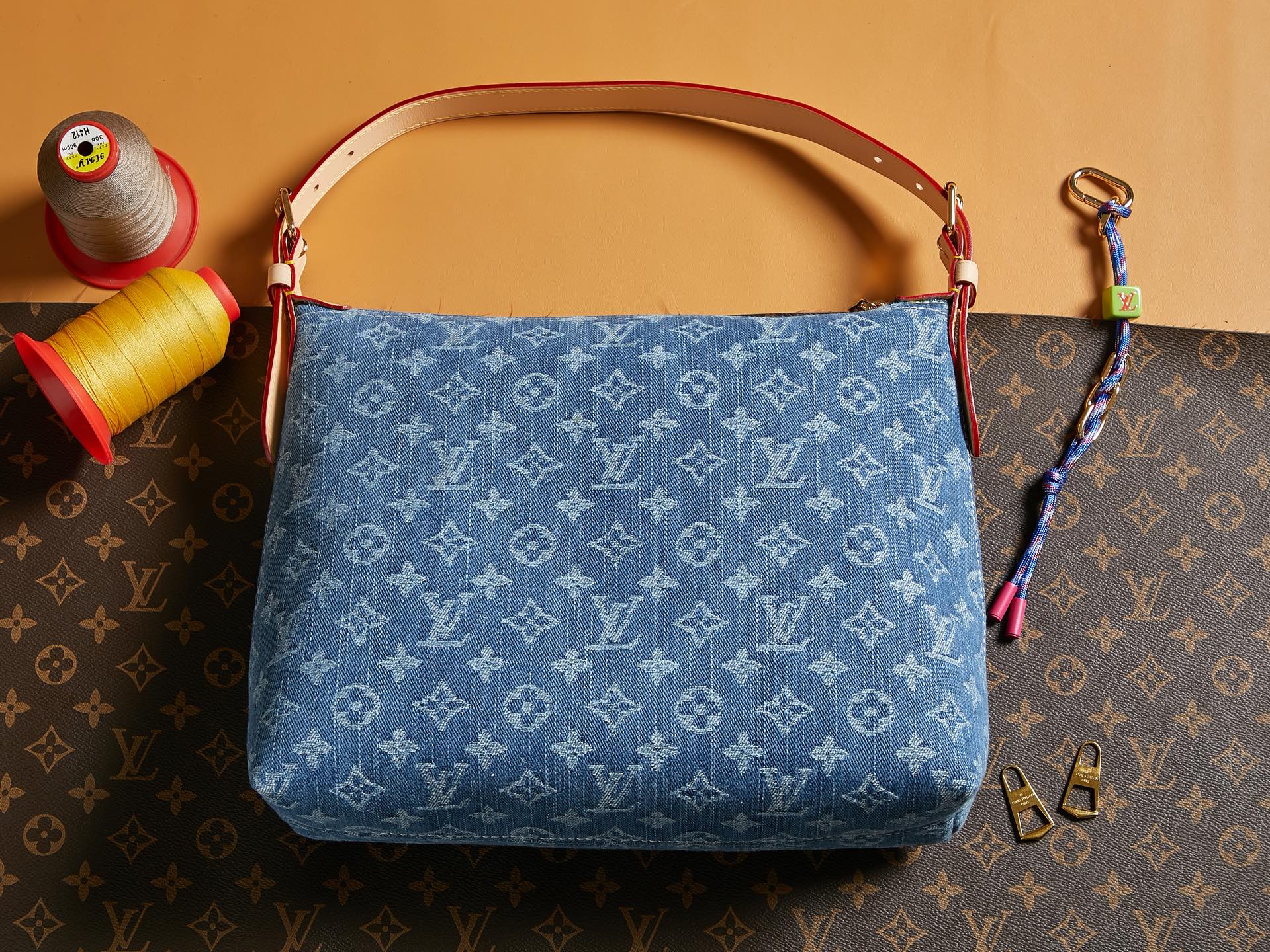 Louis Vuitton Baggy Monogram Denim -Bleu Denim