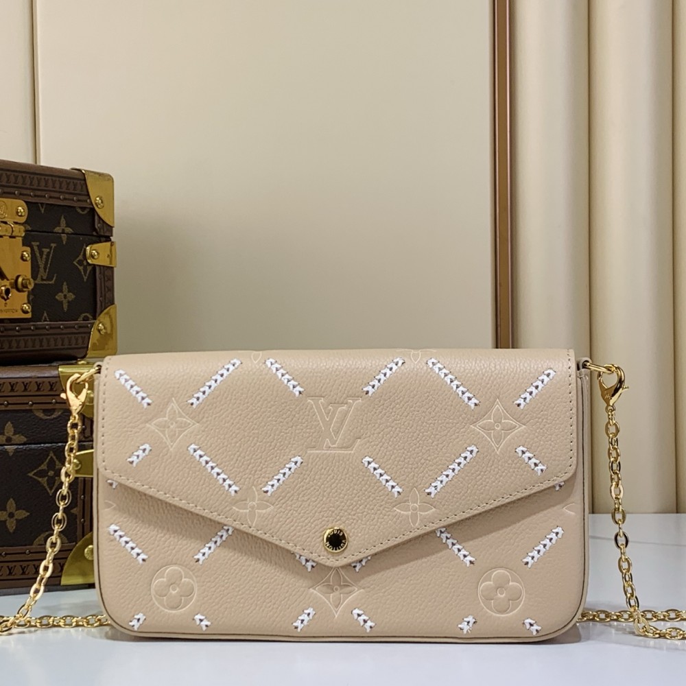 LOUIS VUITTON Pochette Felicie Monogram Empreinte Leather