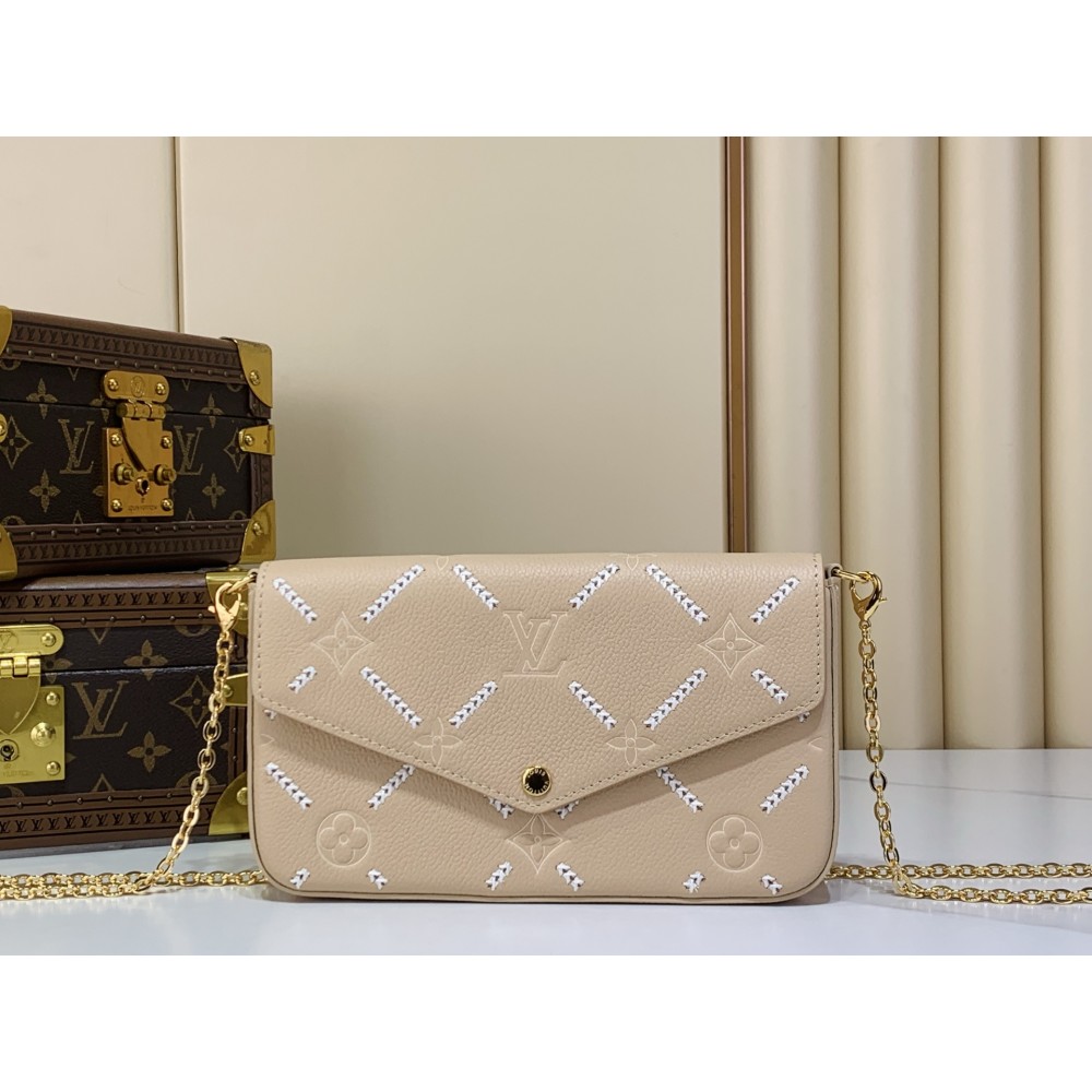 LOUIS VUITTON Pochette Felicie Monogram Empreinte Leather