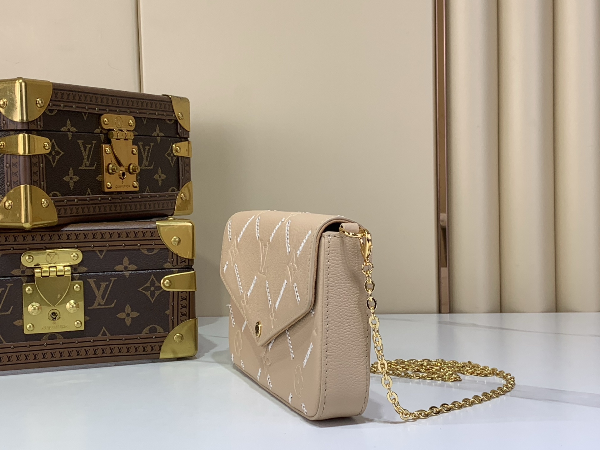 LOUIS VUITTON Pochette Felicie Monogram Empreinte Leather