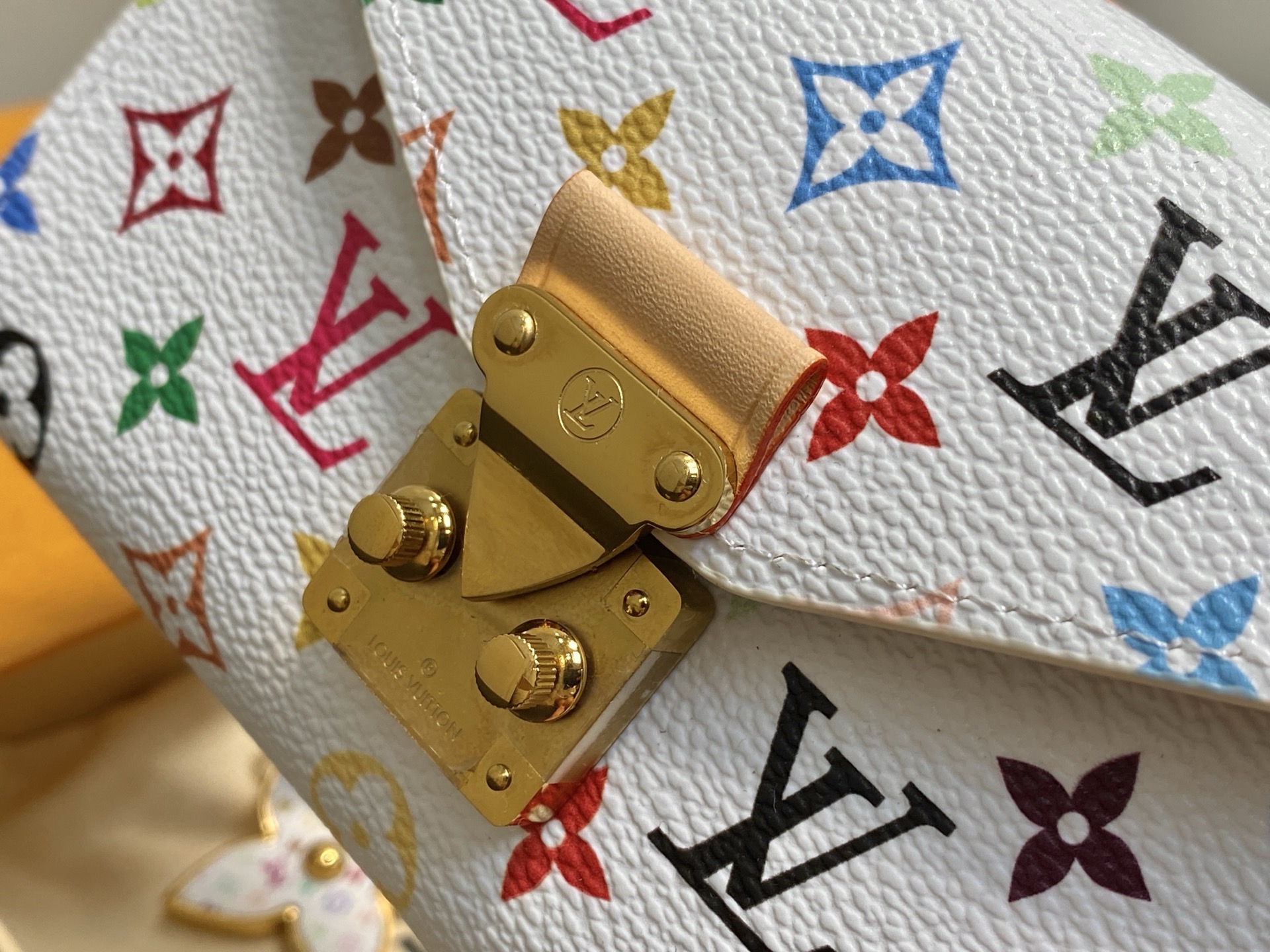 Louis Vuitton x Takashi Murakami  Monogram Pochette Metis