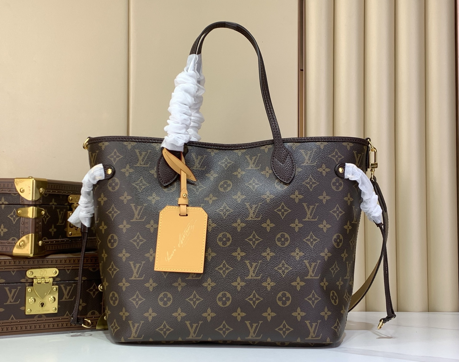 Louis Vuitton Neverfull MM Monogram Canvas Tote Bag