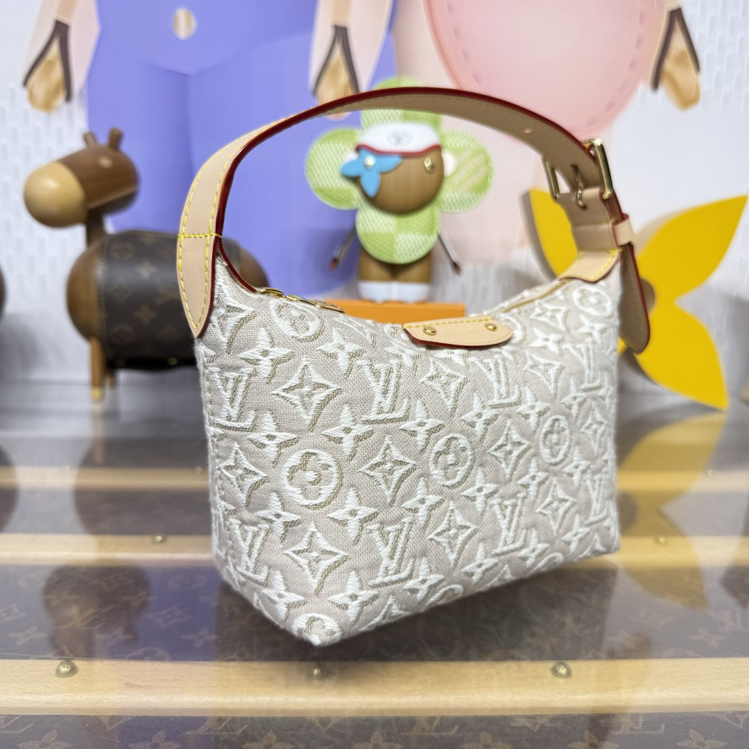 Louis Vuitton Pochette Hills Other Monogram Canvas