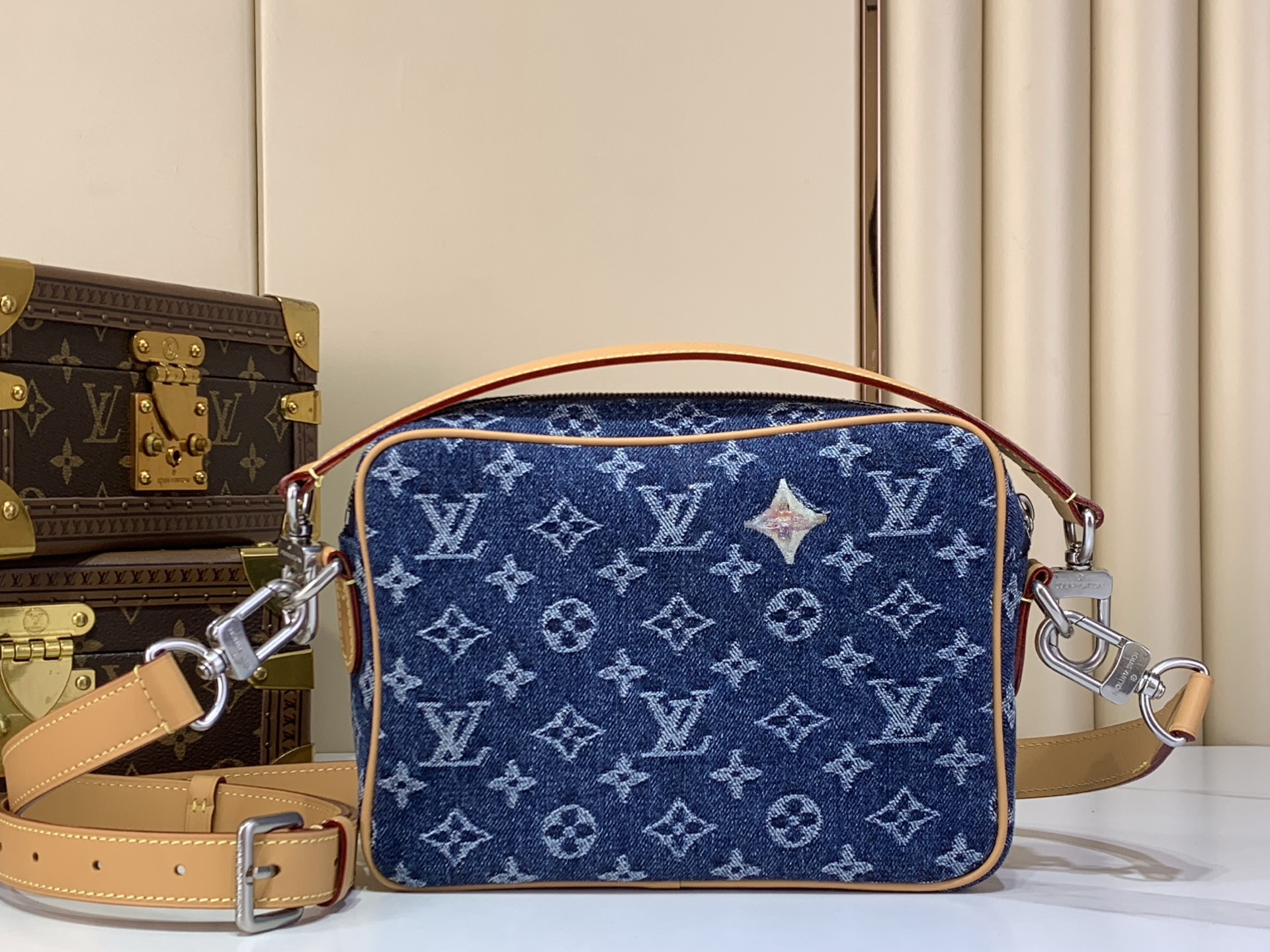 Louis Vuitton Nil Monogram Other - Men Bags