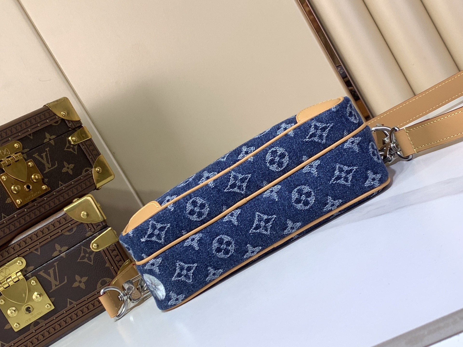 Louis Vuitton Nil Monogram Other - Men Bags