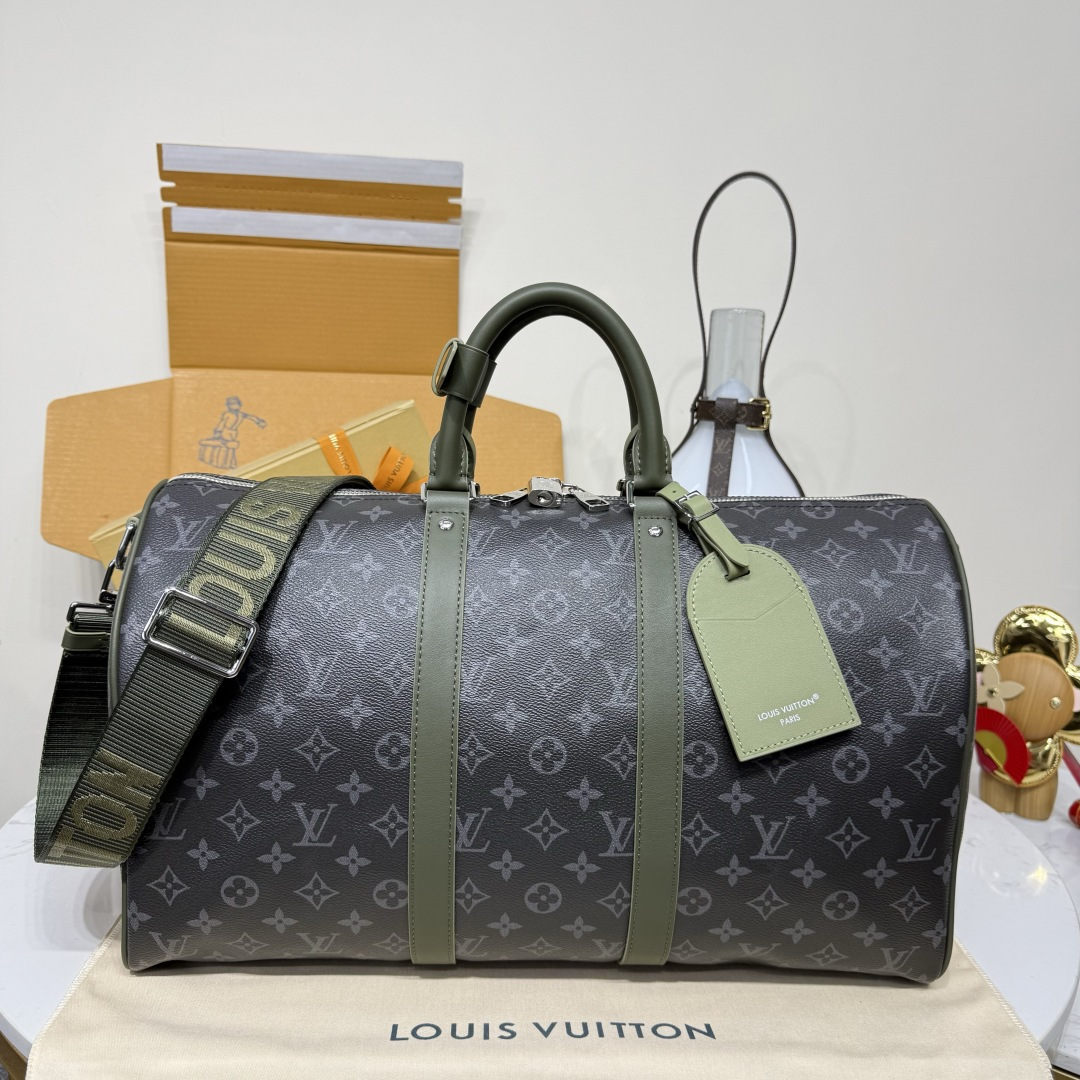 Louis Vuitton Keepall Bandouliere 45 Monogram Eclipse Canvas