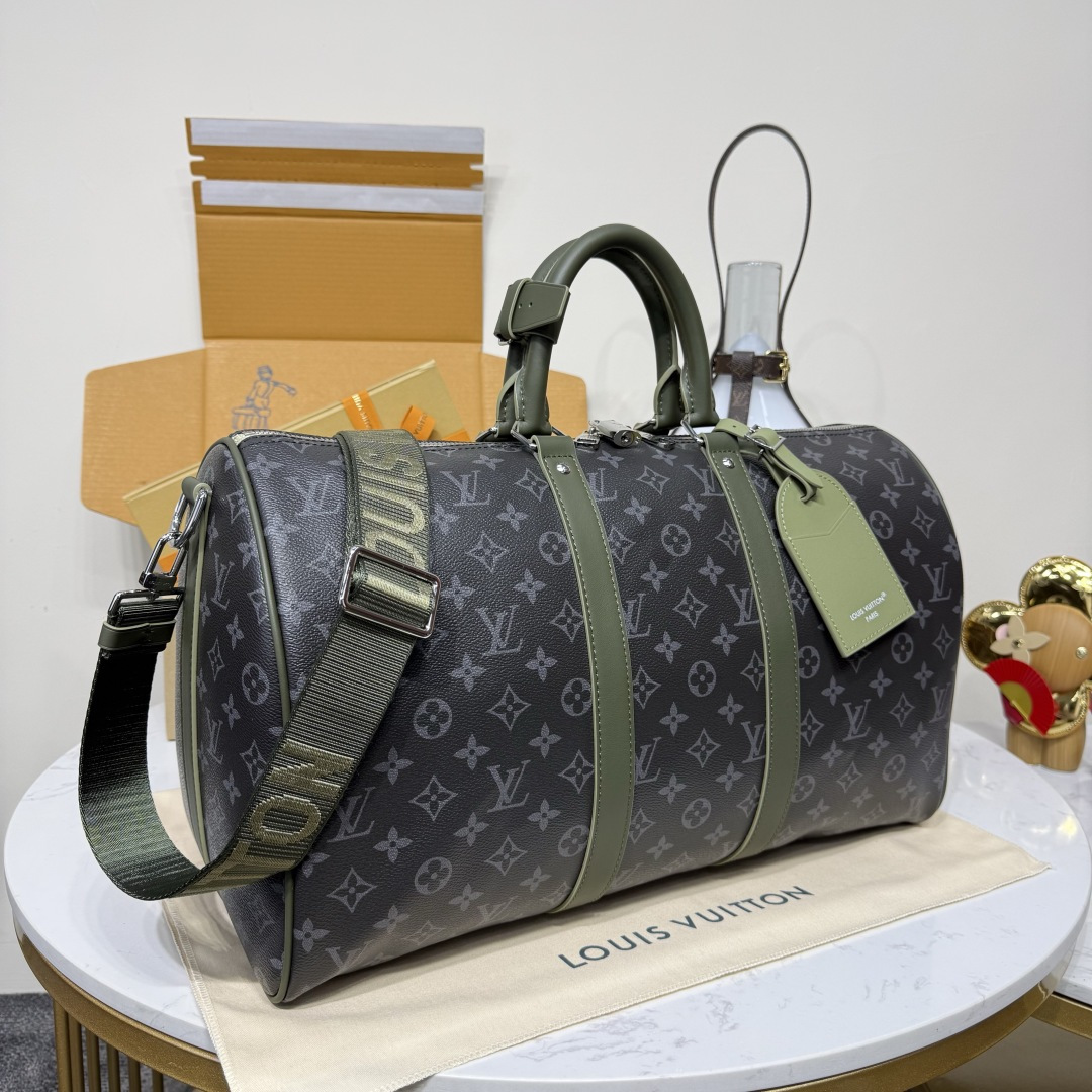 Louis Vuitton Keepall Bandouliere 45 Monogram Eclipse Canvas