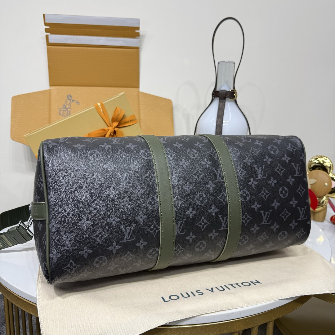 Louis Vuitton Keepall Bandouliere 45 Monogram Eclipse Canvas