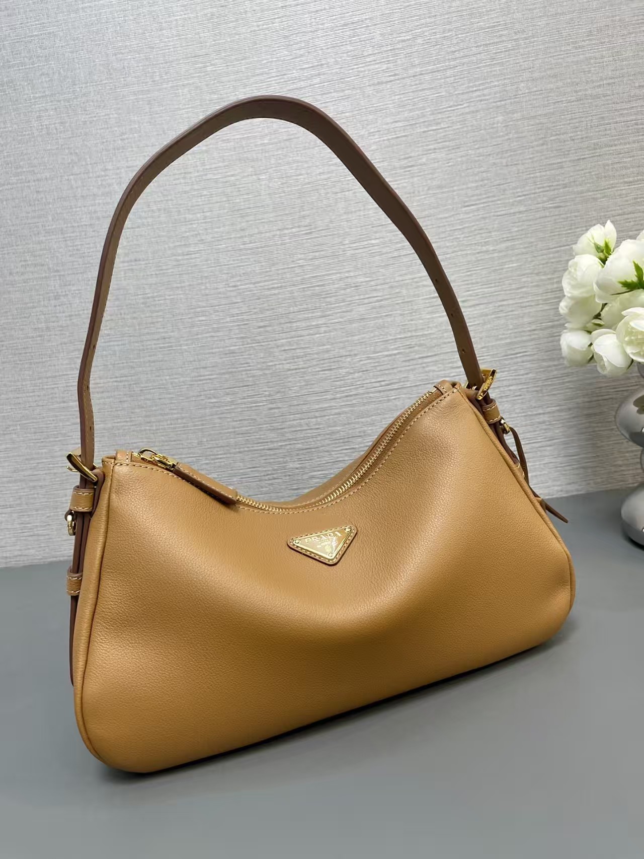 Amber Prada Aimée medium leather shoulder bag Amber Prada Aimée medium leather shoulder bag