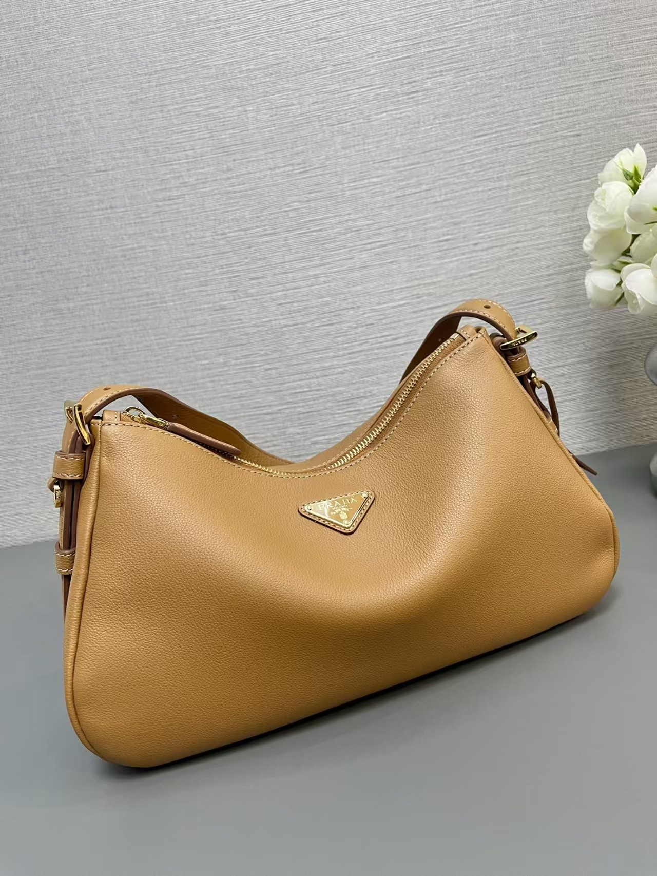 Amber Prada Aimée medium leather shoulder bag Amber Prada Aimée medium leather shoulder bag