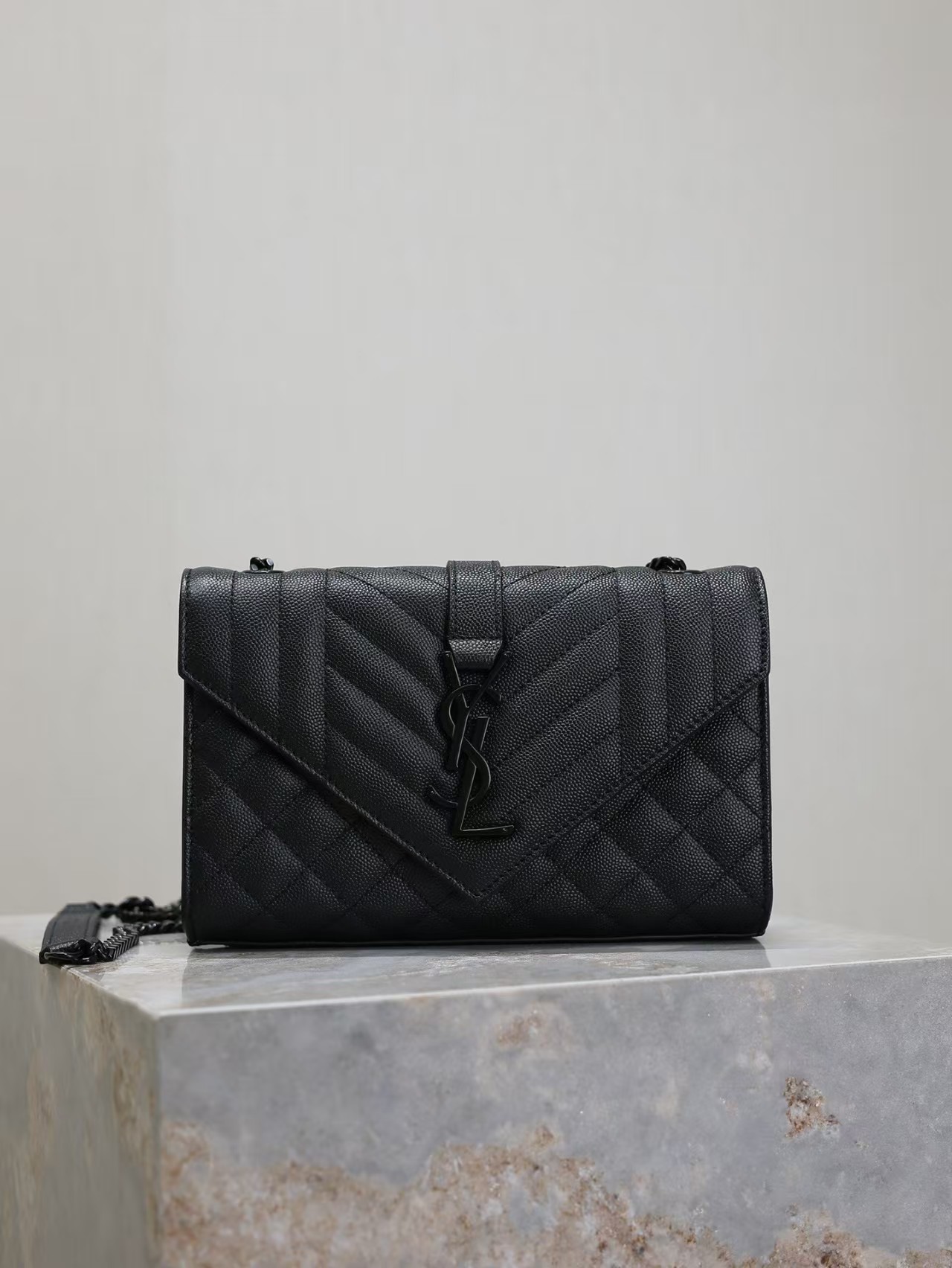 SAINTAURENT ENVELOPE SMALL IN QUILTED GRAIN DE POUDRE EMBOSSED LEATHER SAINTAURENT ENVELOPE SMALL IN QUILTED GRAIN DE POUDRE EMBOSSED LEATHER