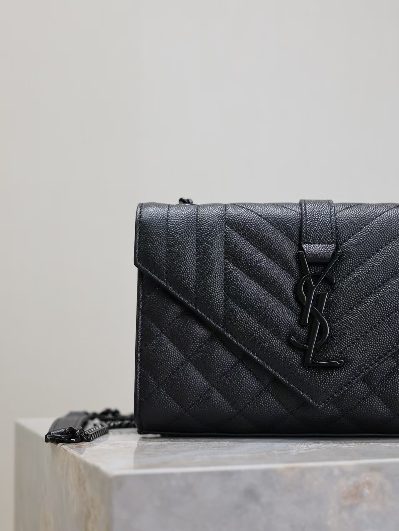 SAINTAURENT ENVELOPE SMALL IN QUILTED GRAIN DE POUDRE EMBOSSED LEATHER SAINTAURENT ENVELOPE SMALL IN QUILTED GRAIN DE POUDRE EMBOSSED LEATHER