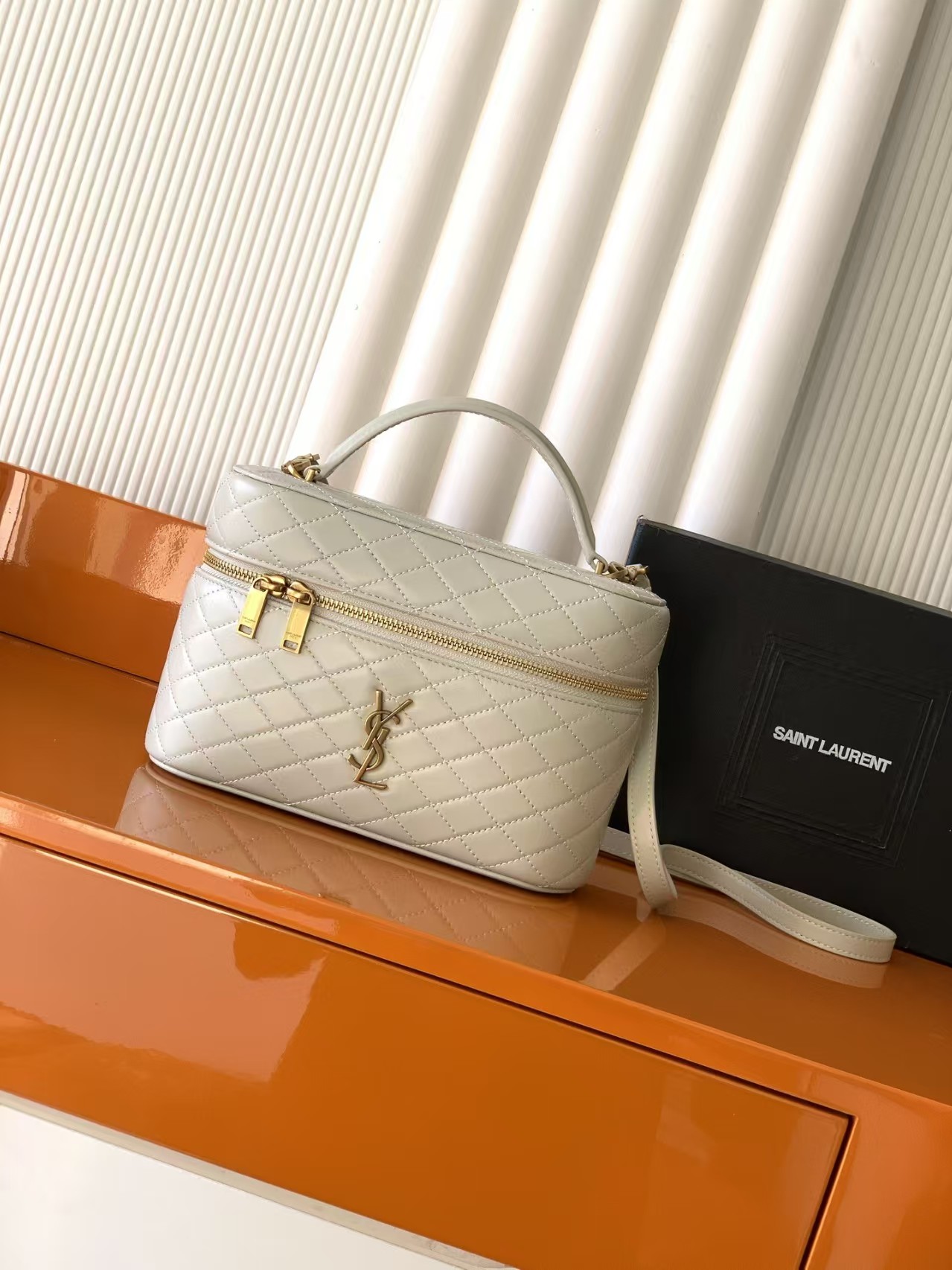 Saint Laurent GABY Vanity large in lambskin inWhite
