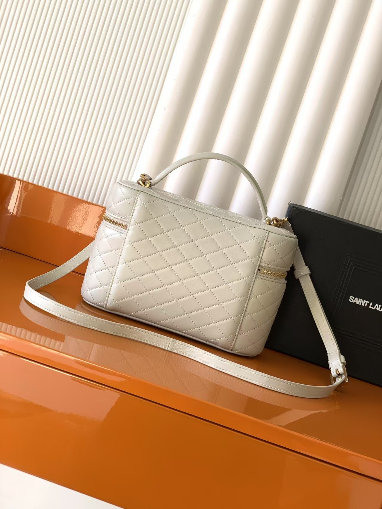 Saint Laurent GABY Vanity large in lambskin inWhite