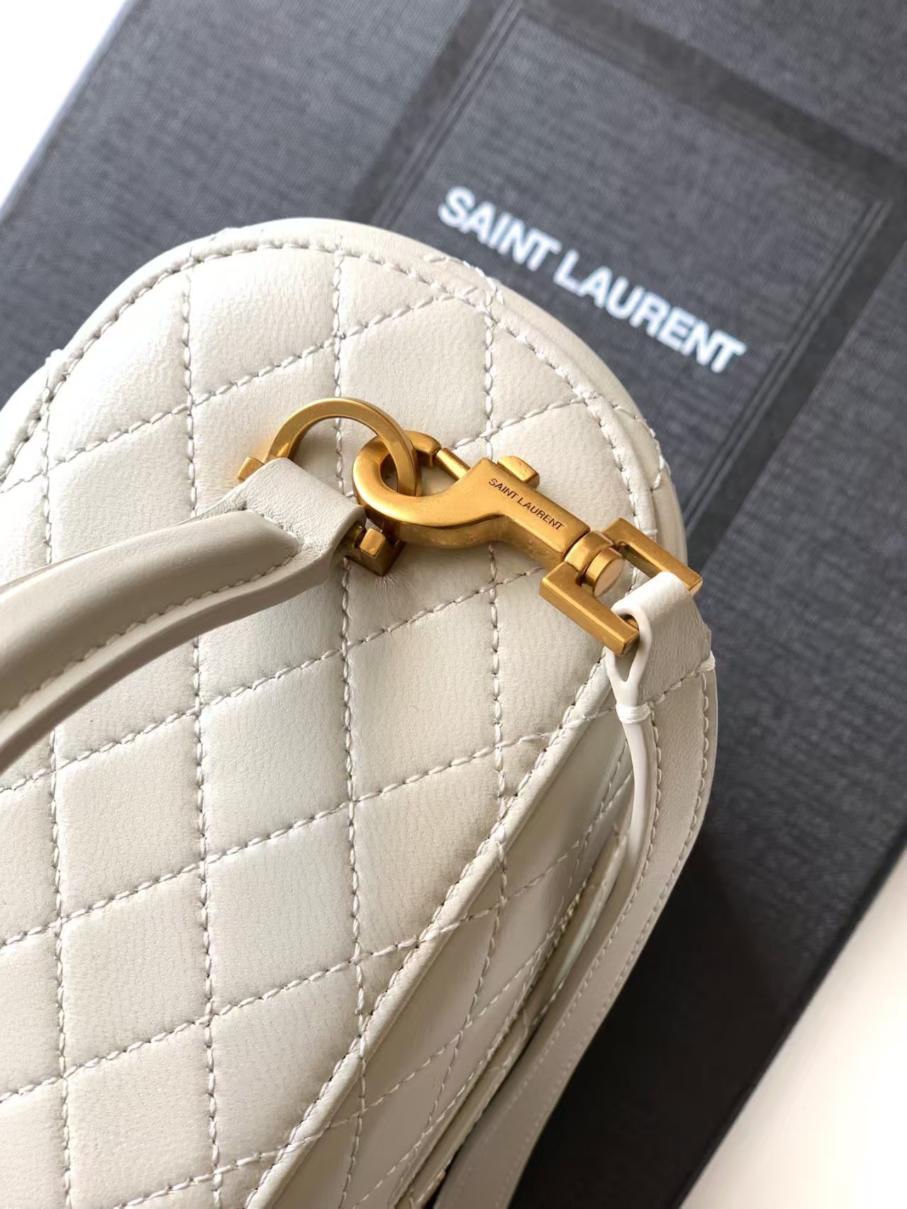 Saint Laurent GABY Vanity large in lambskin inWhite