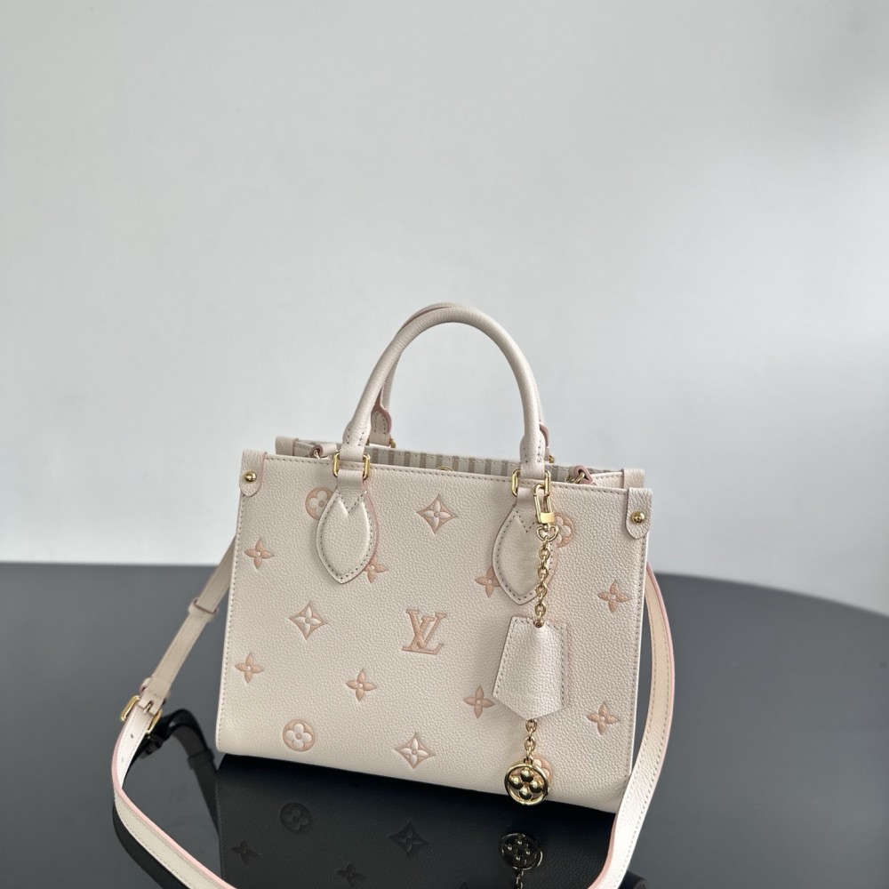 Louis Vuitton Empreinte Monogram Giant Onthego MM Tourterelle Creme