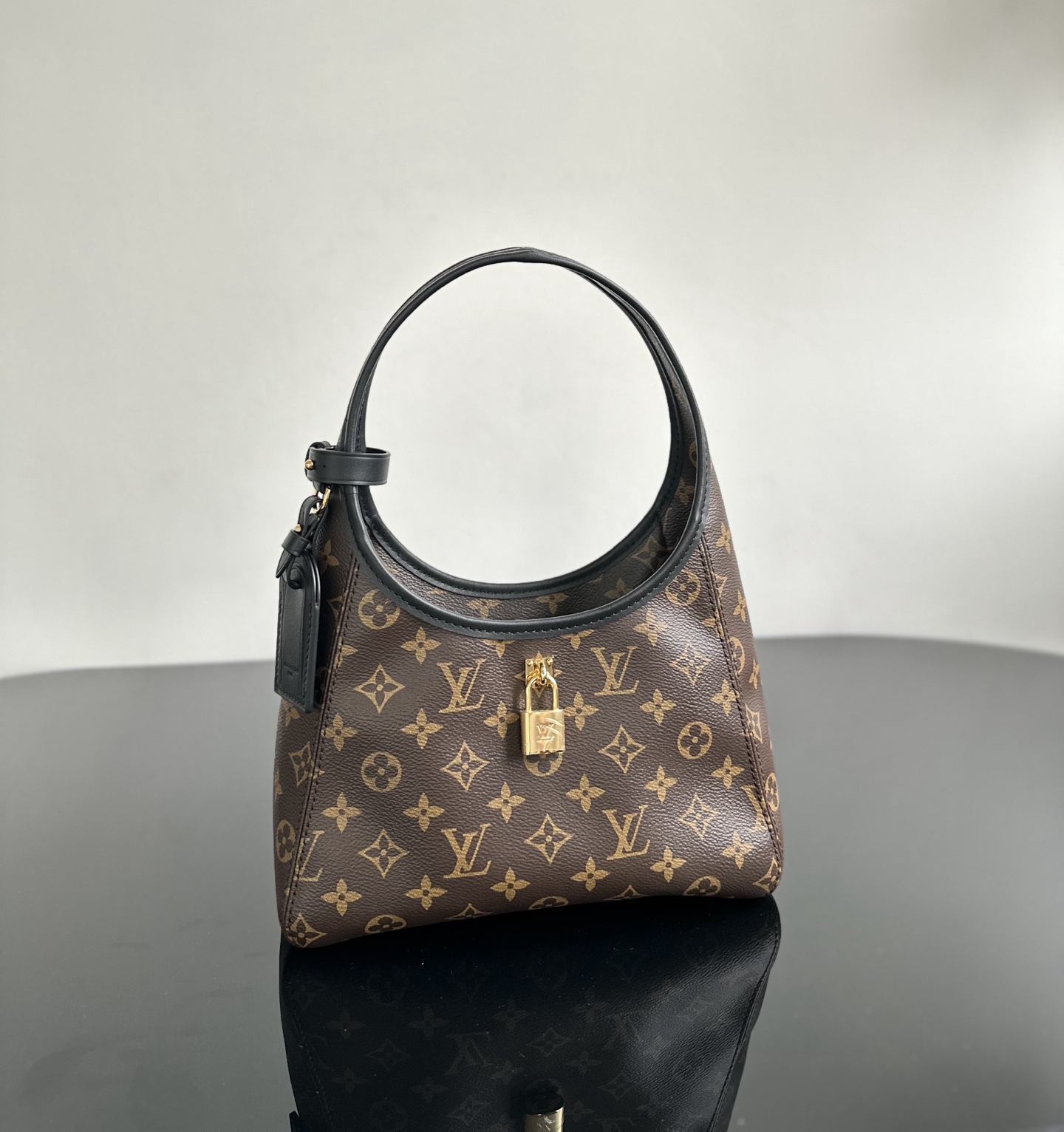 Louis Vuitton The Drop Small Monogram Empreinte Louis Vuitton The Drop Small Monogram Empreinte
