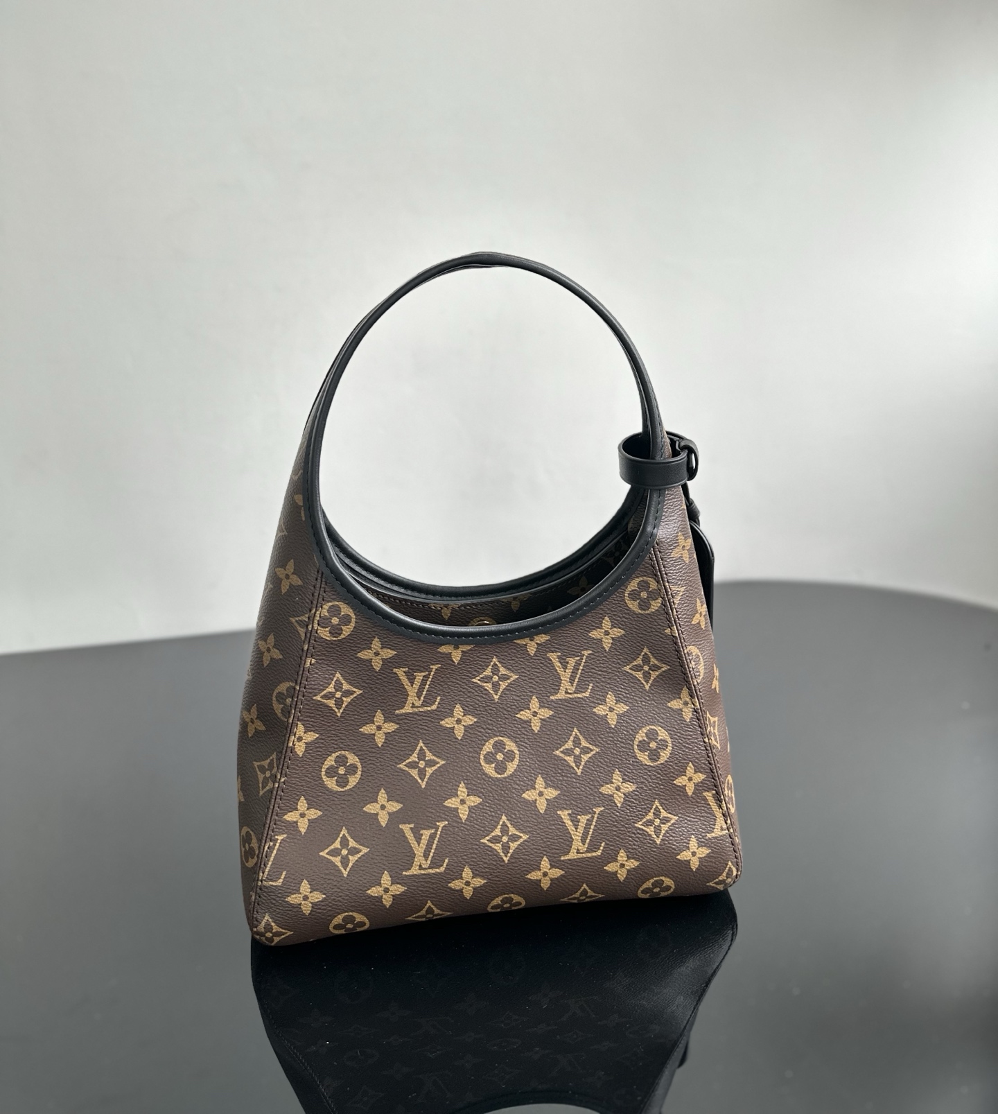 Louis Vuitton The Drop Small Monogram Empreinte Louis Vuitton The Drop Small Monogram Empreinte