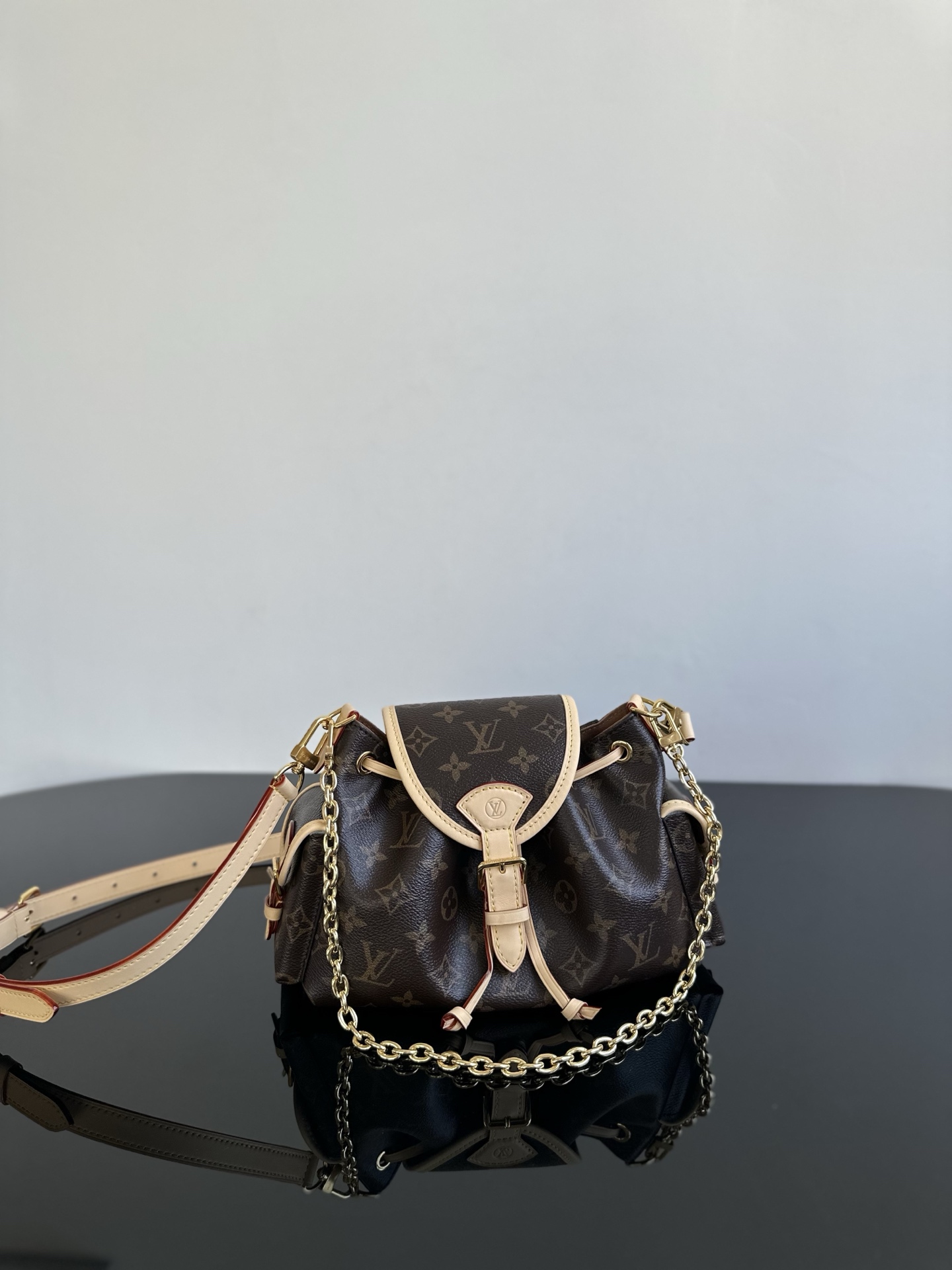 LOUlS VUITTON Monogram ldylle Odyssee Handbag LOUlS VUITTON Monogram ldylle Odyssee Handbag