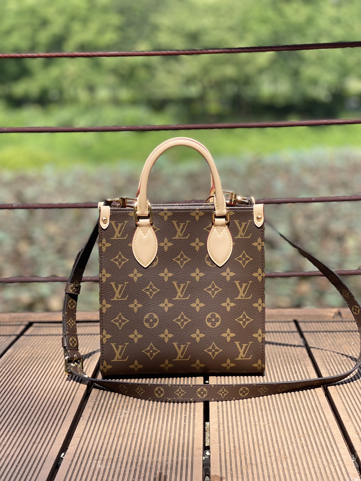 LOUIS VUITTON Monogram Sac Plat BB LOUIS VUITTON Monogram Sac Plat BB