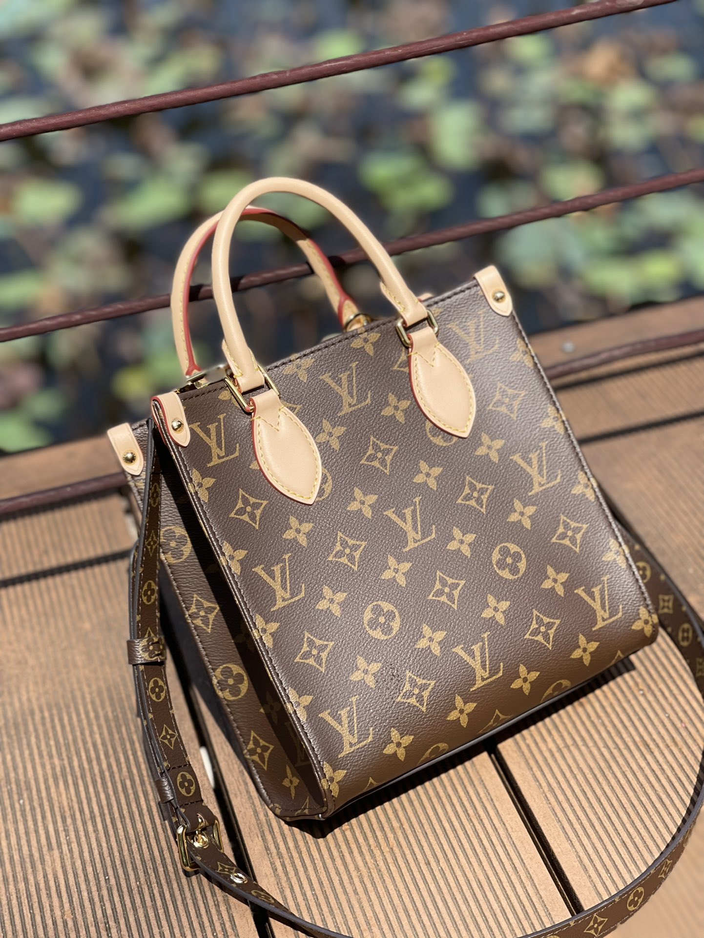 LOUIS VUITTON Monogram Sac Plat BB LOUIS VUITTON Monogram Sac Plat BB