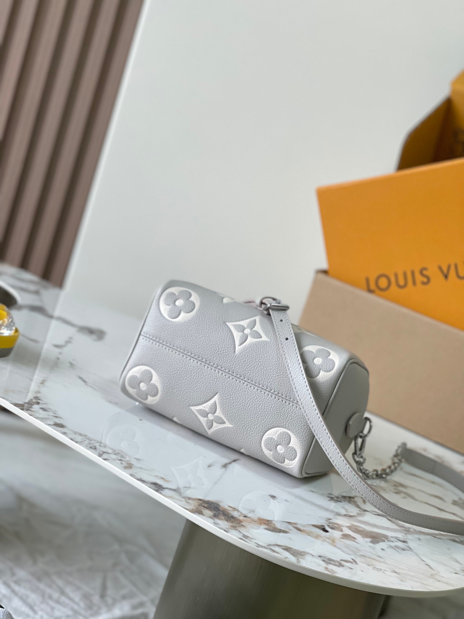 LOUIS VUITTON Speedy Bandoulière 20 Mastic Other Monogram Canvas LOUIS VUITTON Speedy Bandoulière 20 Mastic Other Monogram Canvas