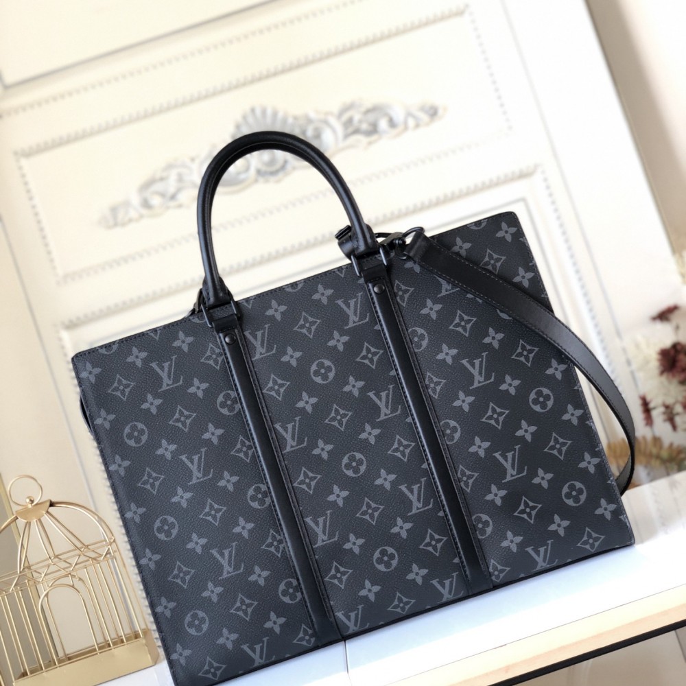LOUIS VUITTON Sac Plat Horizontal Zippe Eclipse Monogram Eclipse