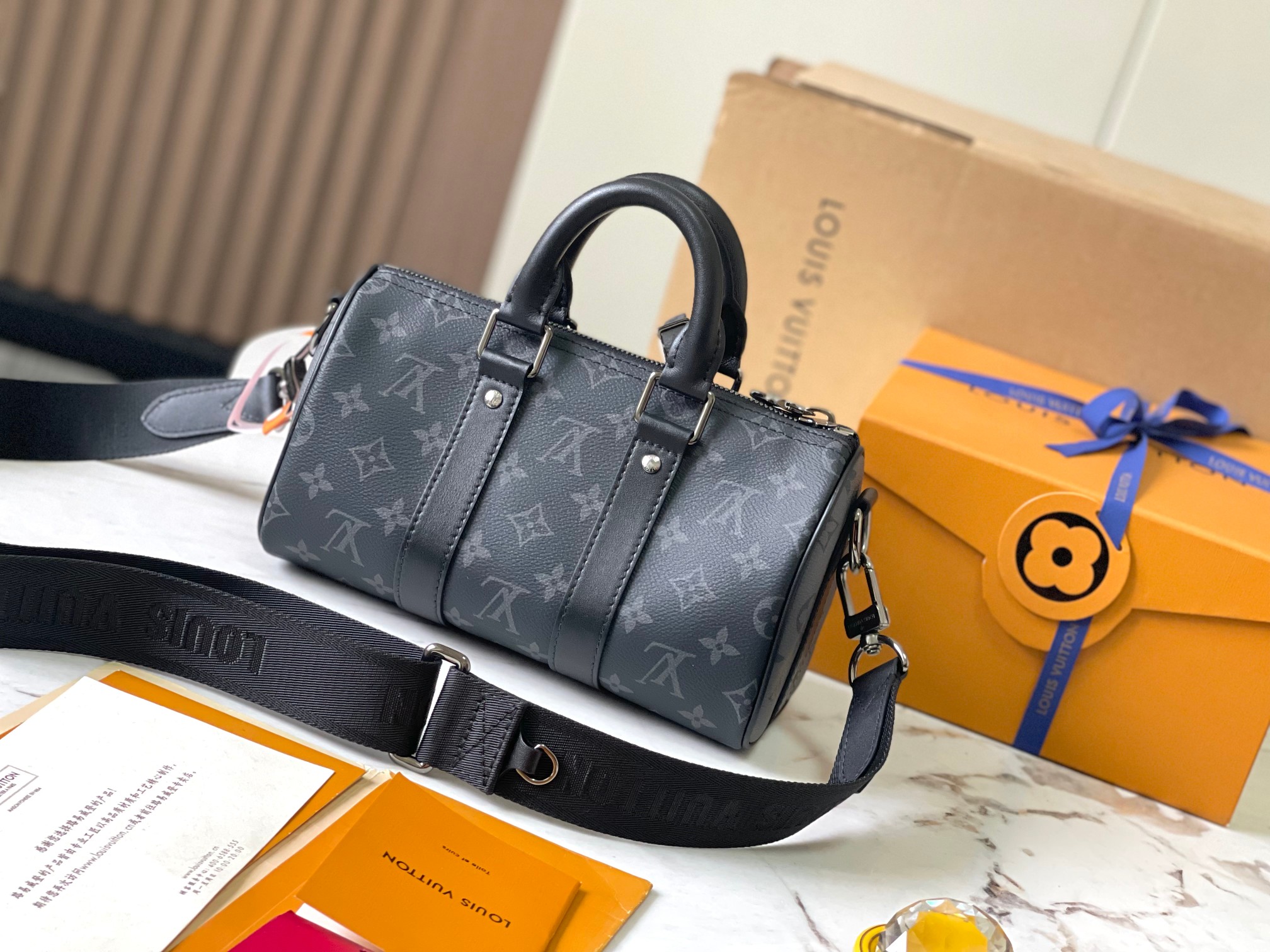 LOUIS VUITTON Keepall Bandoulière 25 Monogram Eclipse Reverse Monogram Eclipse LOUIS VUITTON Keepall Bandoulière 25 Monogram Eclipse Reverse Monogram Eclipse