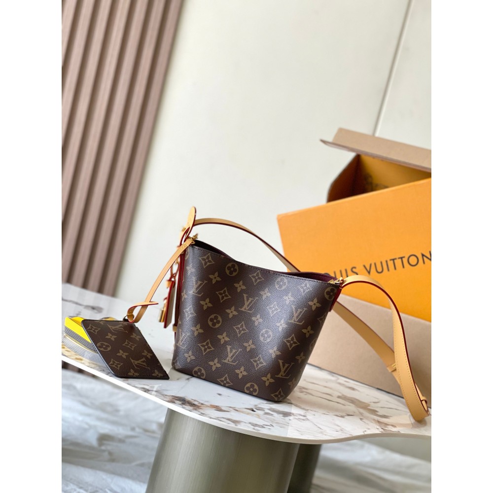LOUIS VUITTON AIl ln BB Monogram