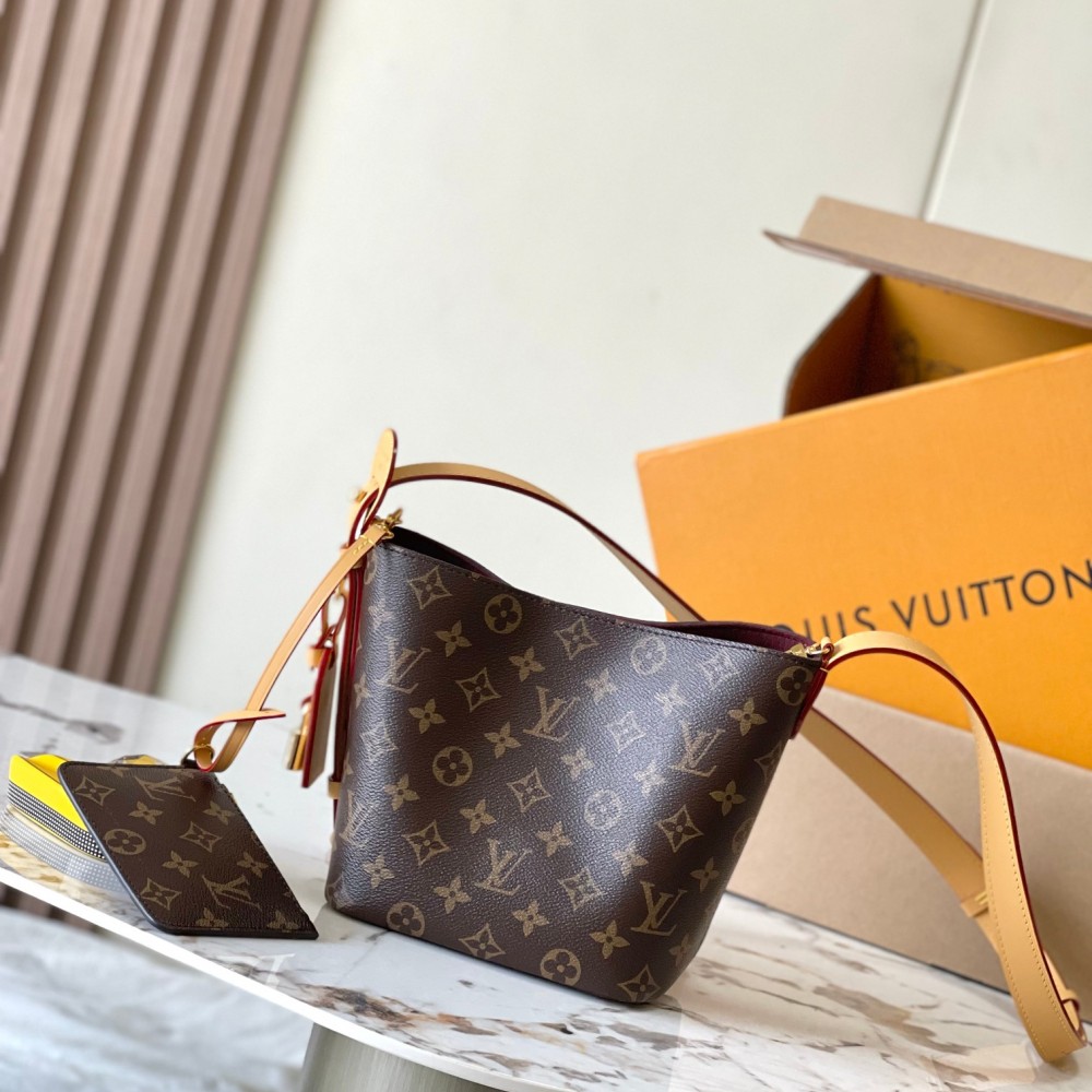 LOUIS VUITTON AIl ln BB Monogram
