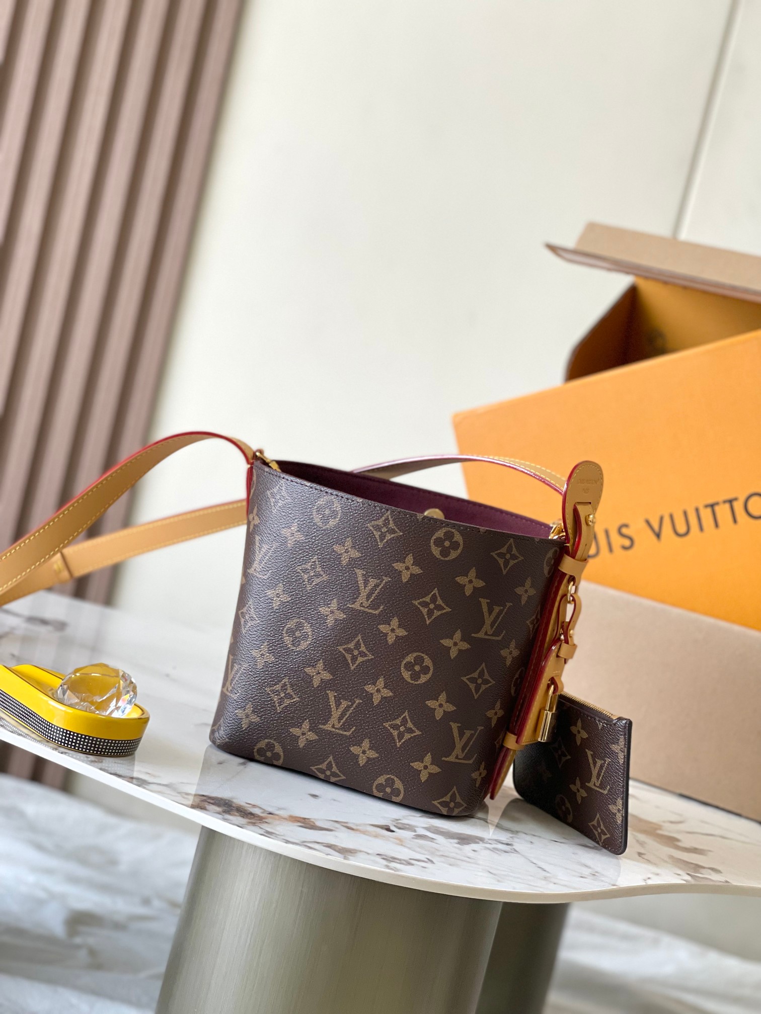 LOUIS VUITTON AIl ln BB Monogram LOUIS VUITTON AIl ln BB Monogram