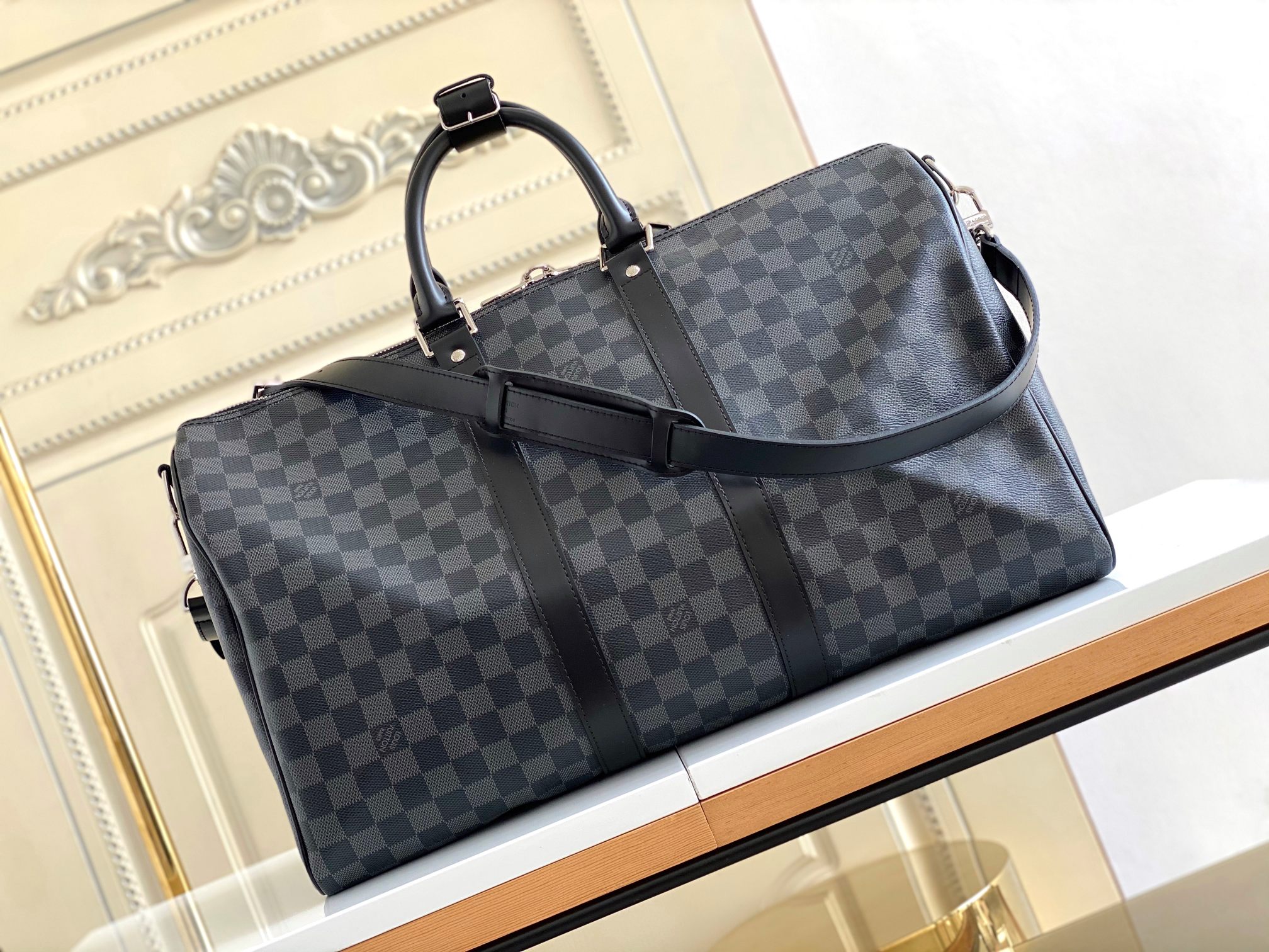 LOUIS VUITTON Keepall Bandoulière 45 Grey Monogram Eclipse LOUIS VUITTON Keepall Bandoulière 45 Grey Monogram Eclipse