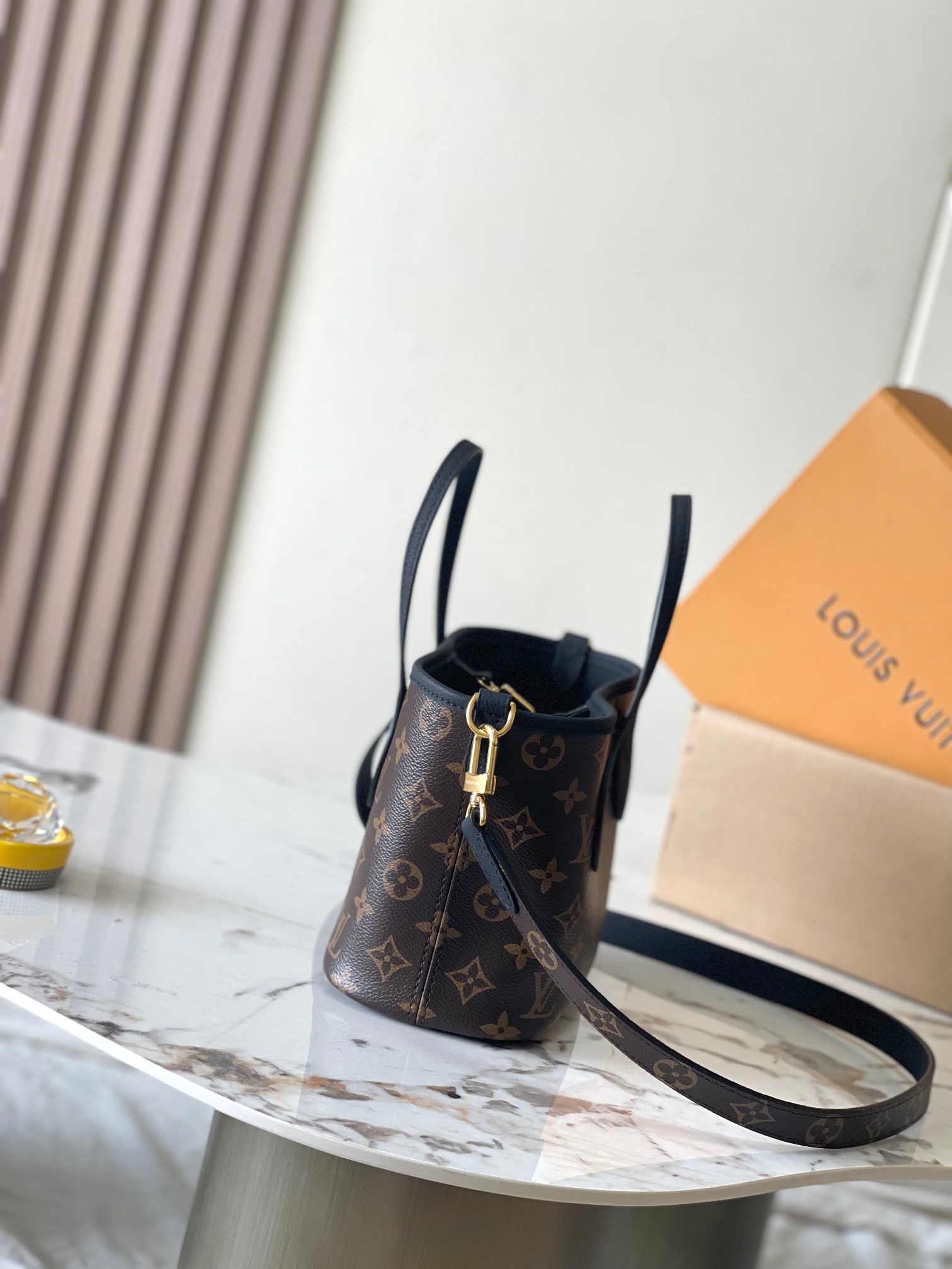 LOUIS VUITTON Neverfull Bandouliere Inside Out BB LOUIS VUITTON Neverfull Bandouliere Inside Out BB