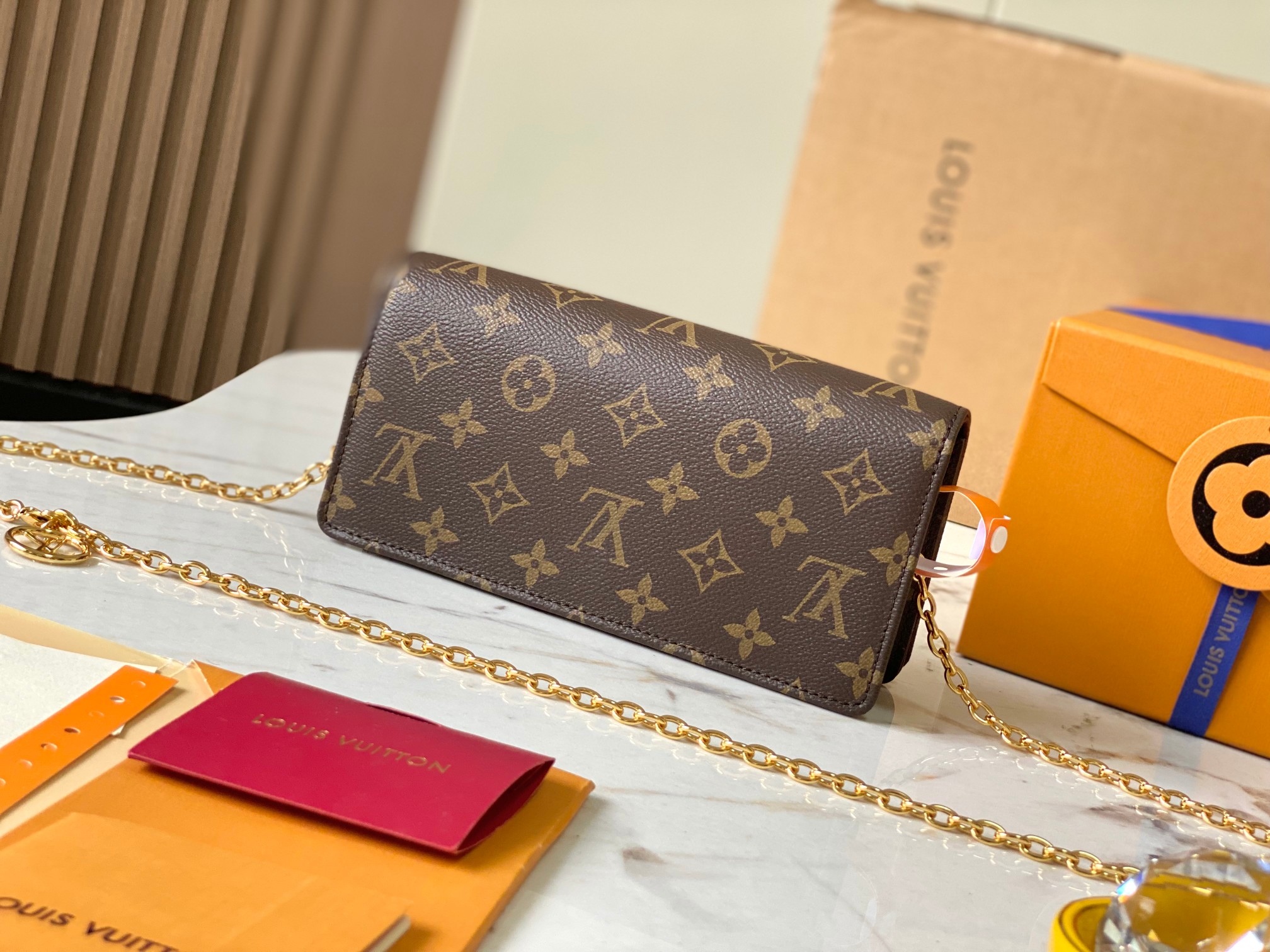 LOUIS VUITTON Lily Wallet On Chain Handbags LOUIS VUITTON Lily Wallet On Chain Handbags