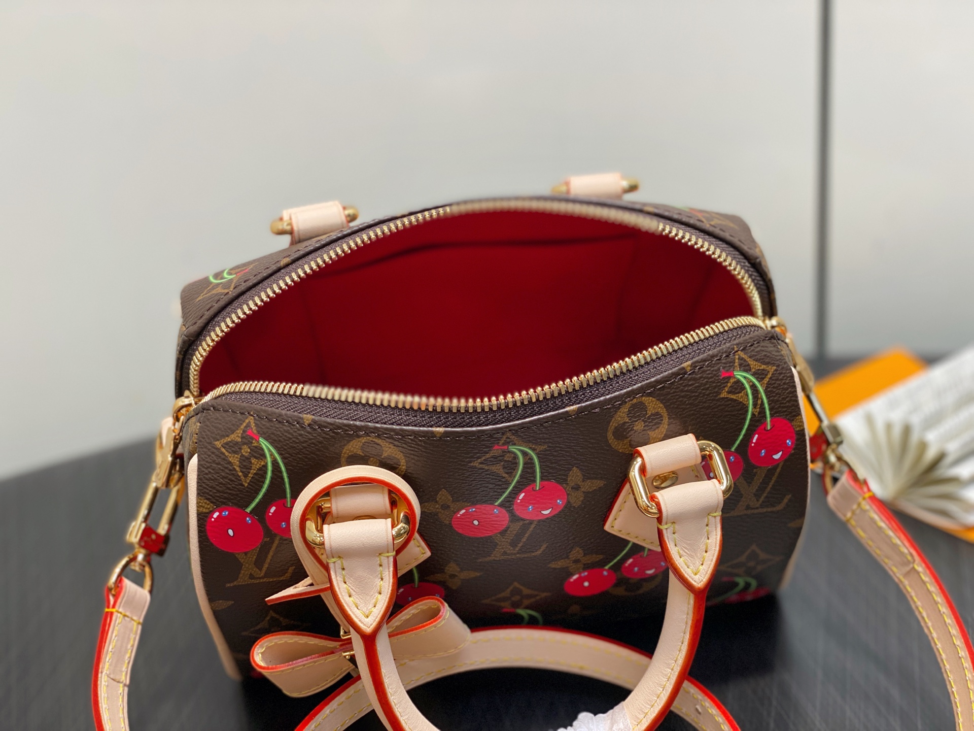 LOUIS VUITTON LV X TM Monogram Cerises Speedy Bandoulière 20 LOUIS VUITTON LV X TM Monogram Cerises Speedy Bandoulière 20