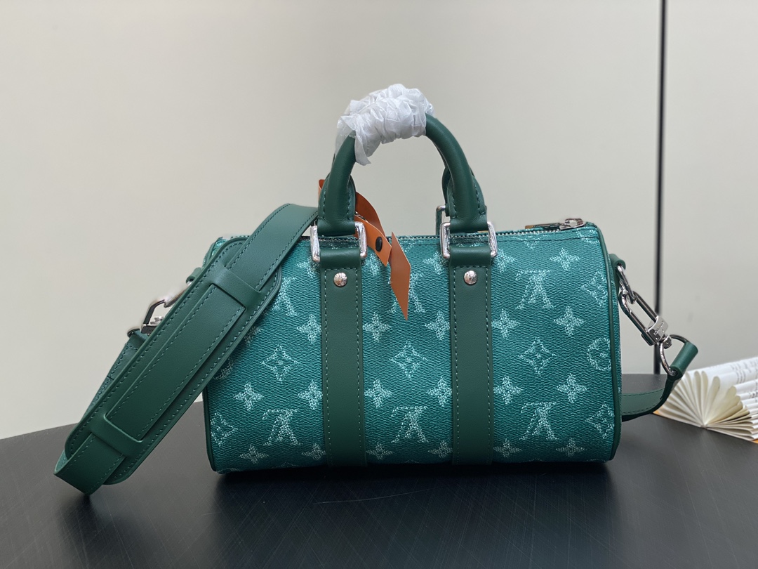 Louis Vuitton Keepall Bandouliere 25 PharrellWilliams Monogram Dust Louis Vuitton Keepall Bandouliere 25 PharrellWilliams Monogram Dust