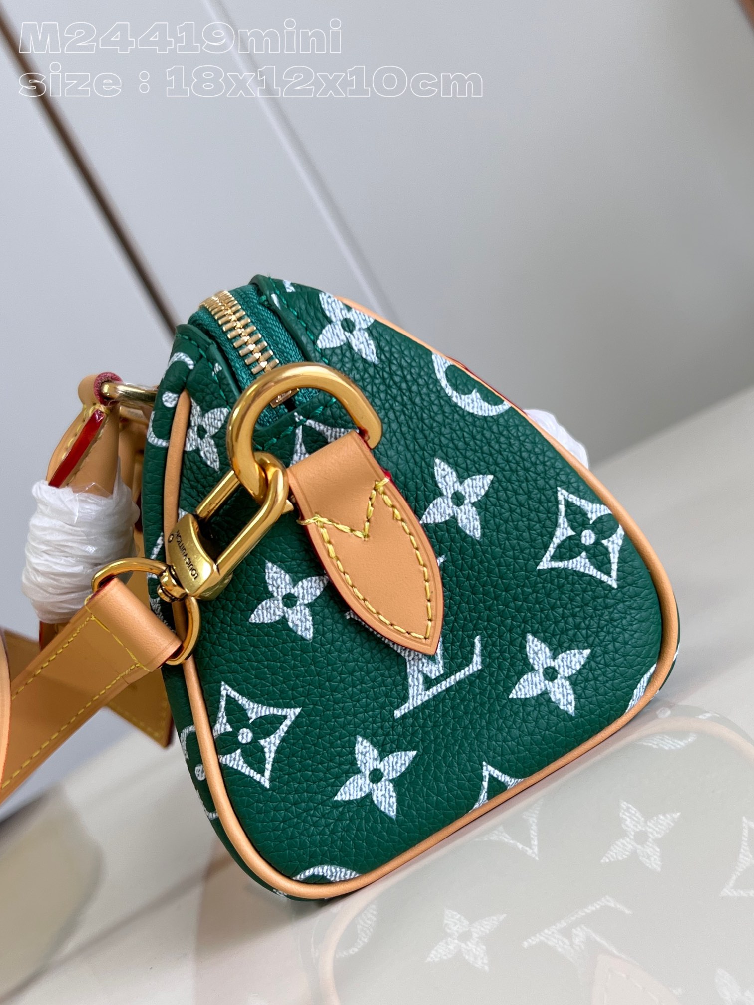 Louis Vuitton Calfskin Monogram Speedy P9 Bandouliere 18 Green Louis Vuitton Calfskin Monogram Speedy P9 Bandouliere 18 Green