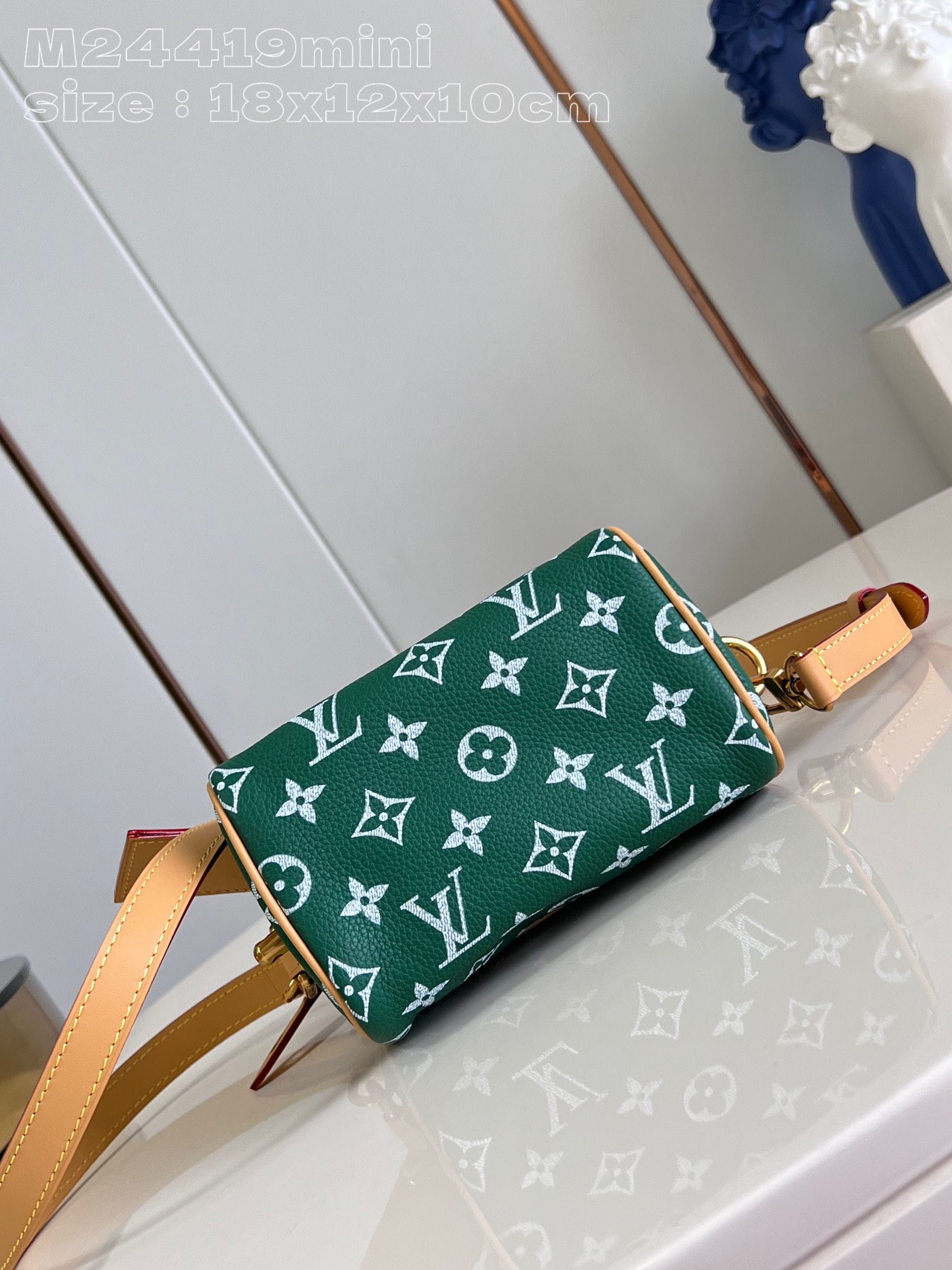 Louis Vuitton Calfskin Monogram Speedy P9 Bandouliere 18 Green Louis Vuitton Calfskin Monogram Speedy P9 Bandouliere 18 Green