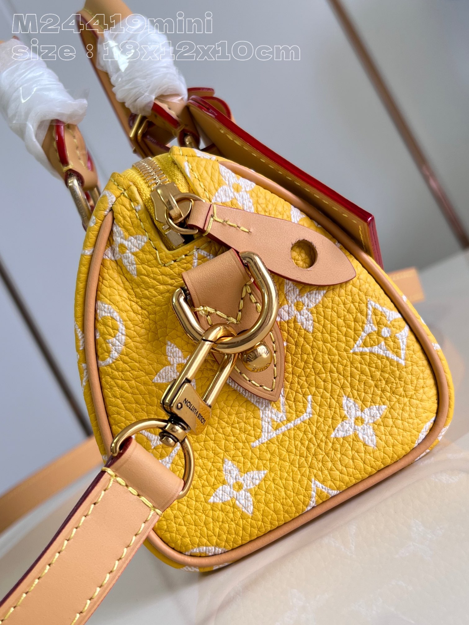 Louis Vuitton Calfskin Monogram Speedy P9 Bandouliere 18 Yellow Louis Vuitton Calfskin Monogram Speedy P9 Bandouliere 18 Yellow