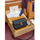 Louis Vuitton LV Bloom Leather Wallet On Chain Louis Vuitton LV Bloom Leather Wallet On Chain